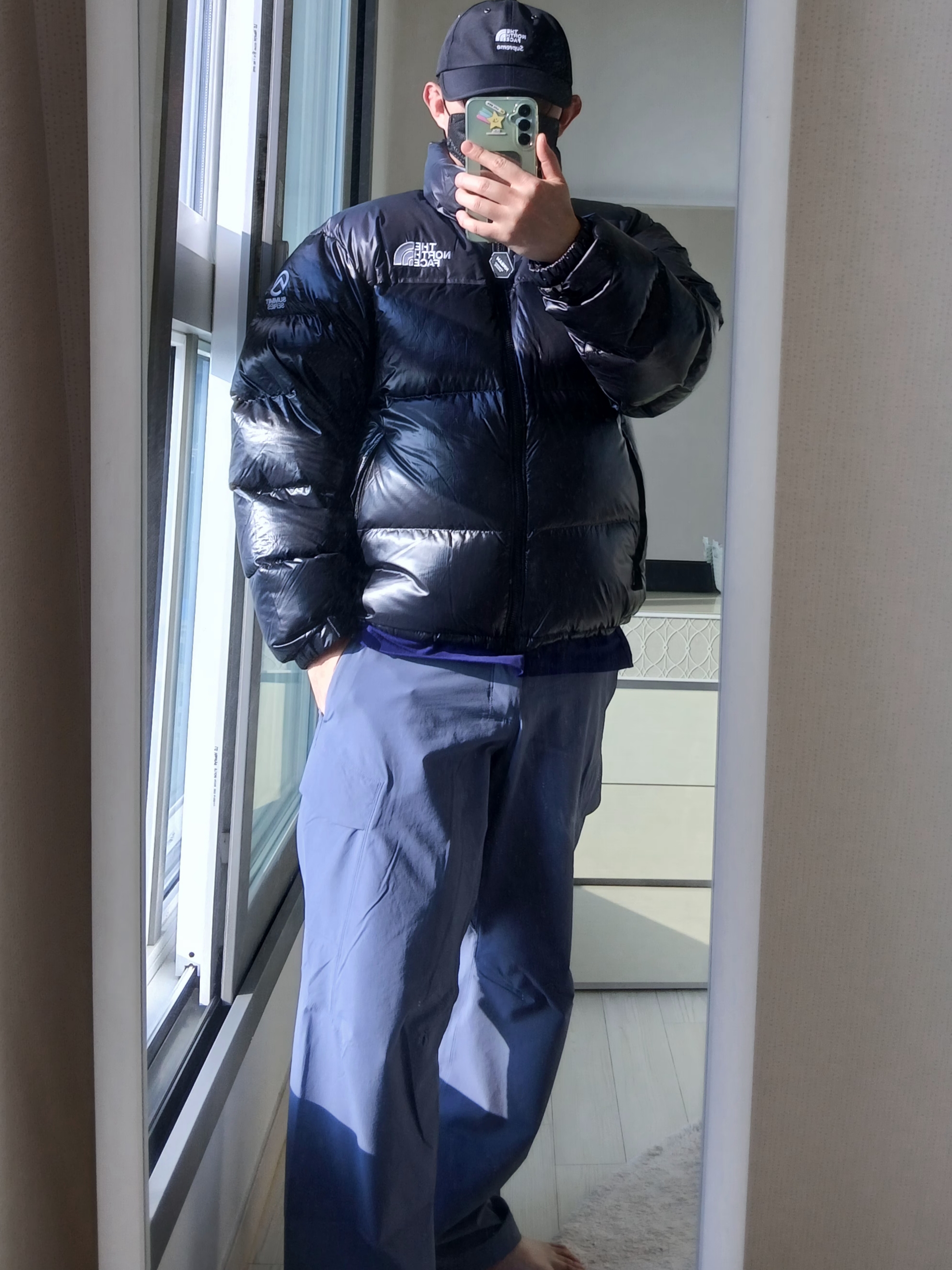 The North Face Quantum Nuptse RDS Jacket Black, Supreme x The North Face Split 6-Panel Black - 24SS 착용 스타일 - 2