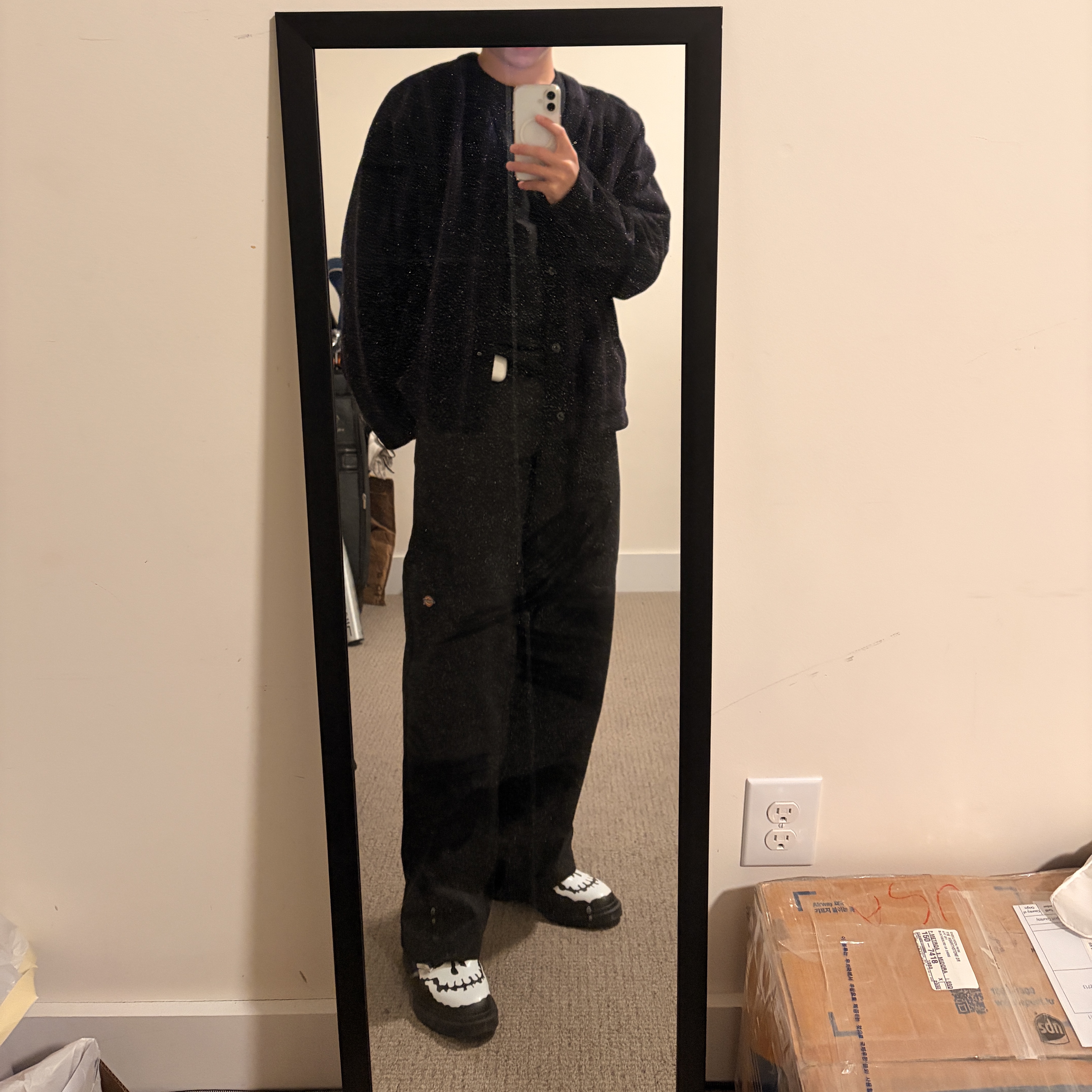 Dr. Martens x Supreme 1461 3-Eye Shoe Black - 25FW, Uniqlo x Needles Fleece Oversized Cardigan Black - KR 착용 스타일 - 1