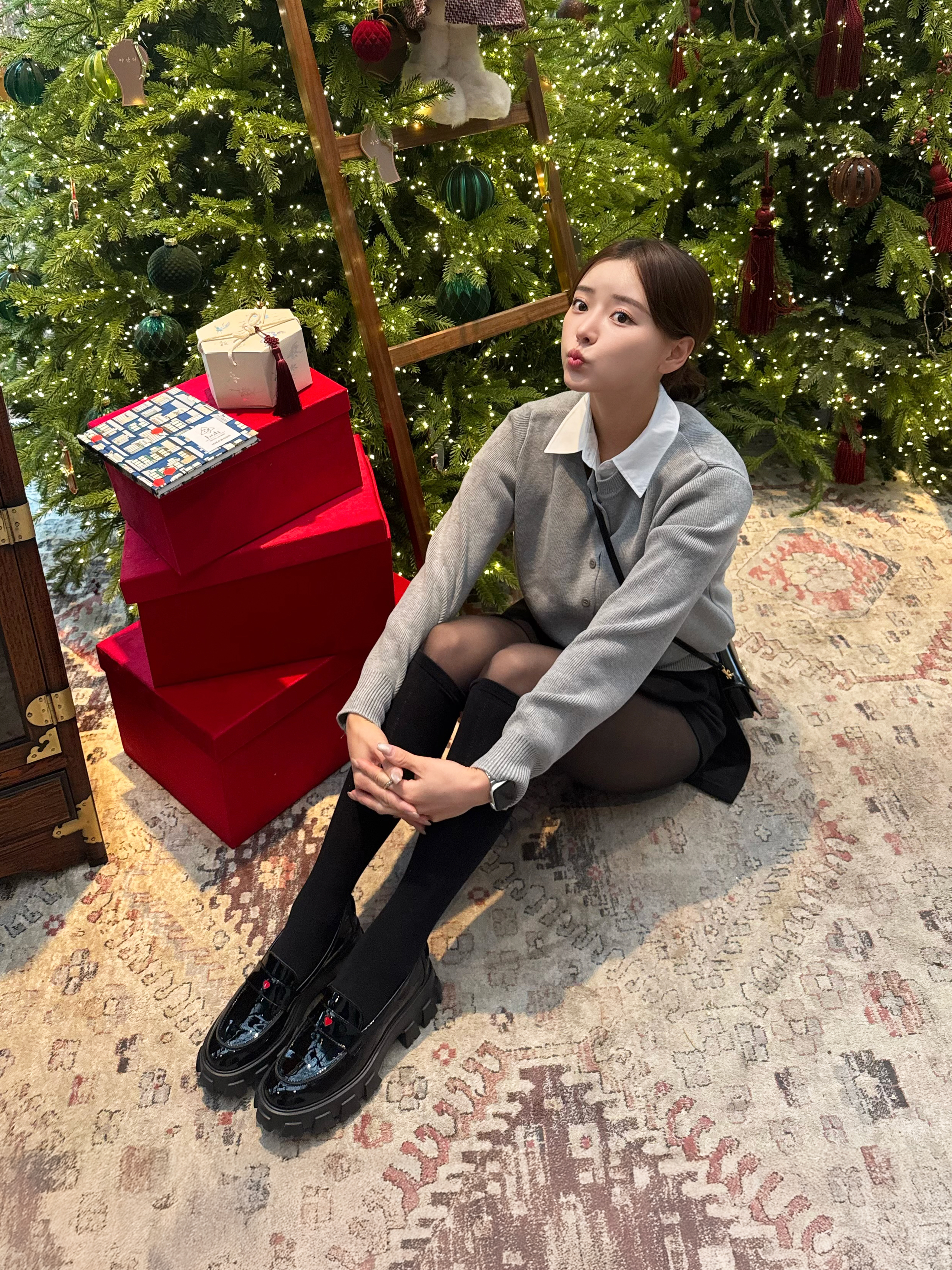 PENNY PLATE Women Loafer Glossy Heart High 착용 스타일 - 2
