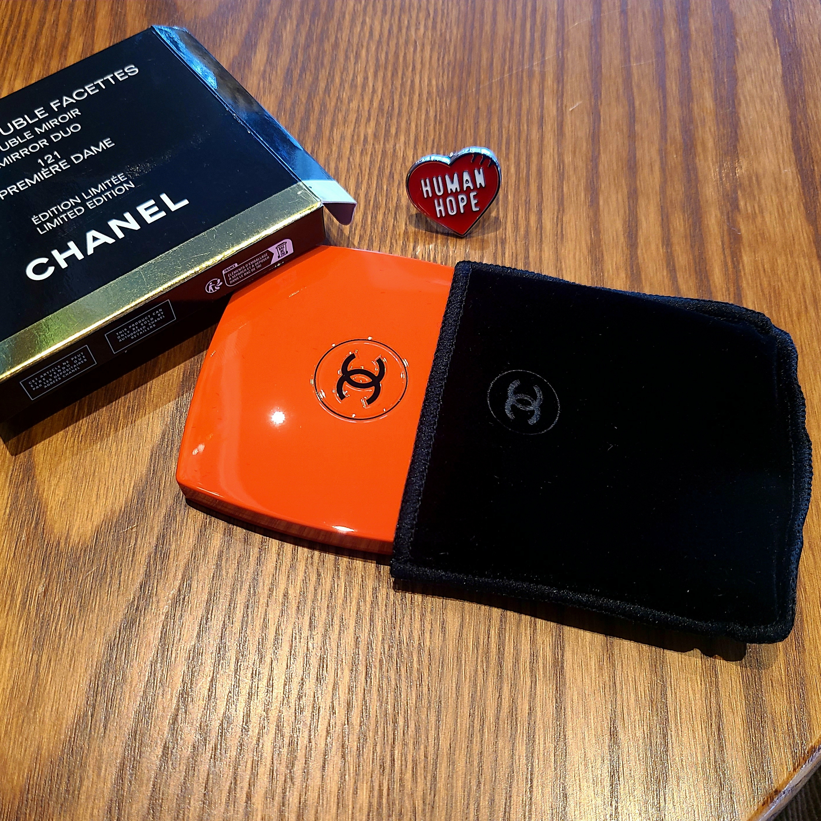 Chanel Codes Couleur Limited Edition Miroir Double Facettes Premiere 121 Dame, Human Made Human Hope Ring Set Red 착용 스타일 - 1