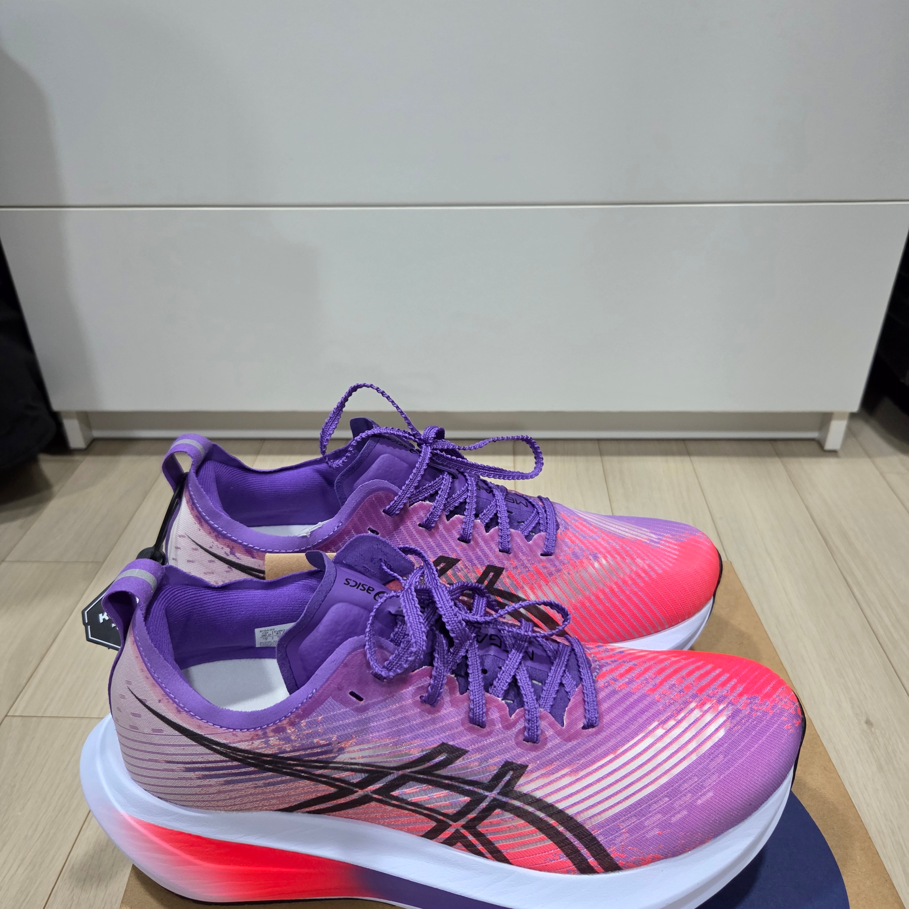 Asics Megablast Edo Purple Black 착용 스타일 - 1