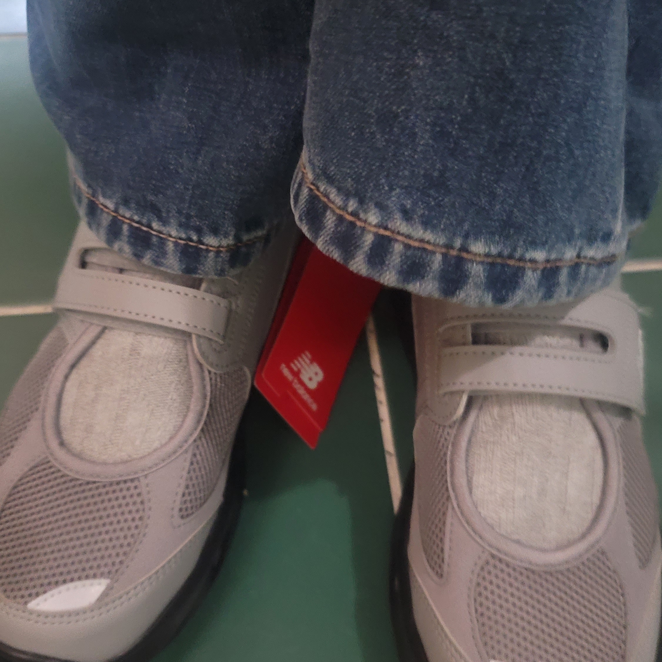 (W) New Balance Breeze SD2202 Gray 착용 스타일