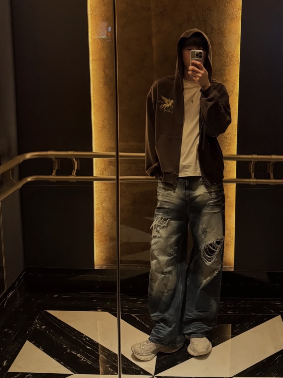 PACOSPLY Garage Baggy Demin Pants Navy 착용 스타일