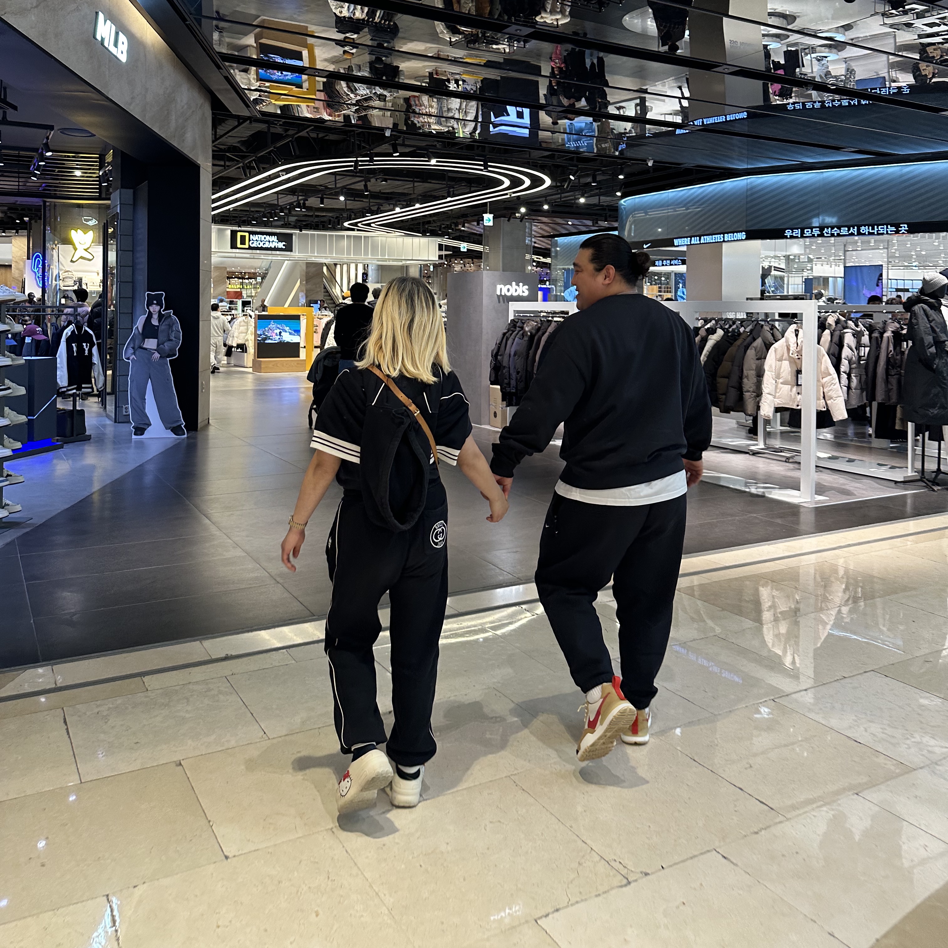 Nike Solo Swoosh Fleece Crew Black - Asia, Nike Solo Swoosh Fleece Pants Black - Asia 착용 스타일 - 2