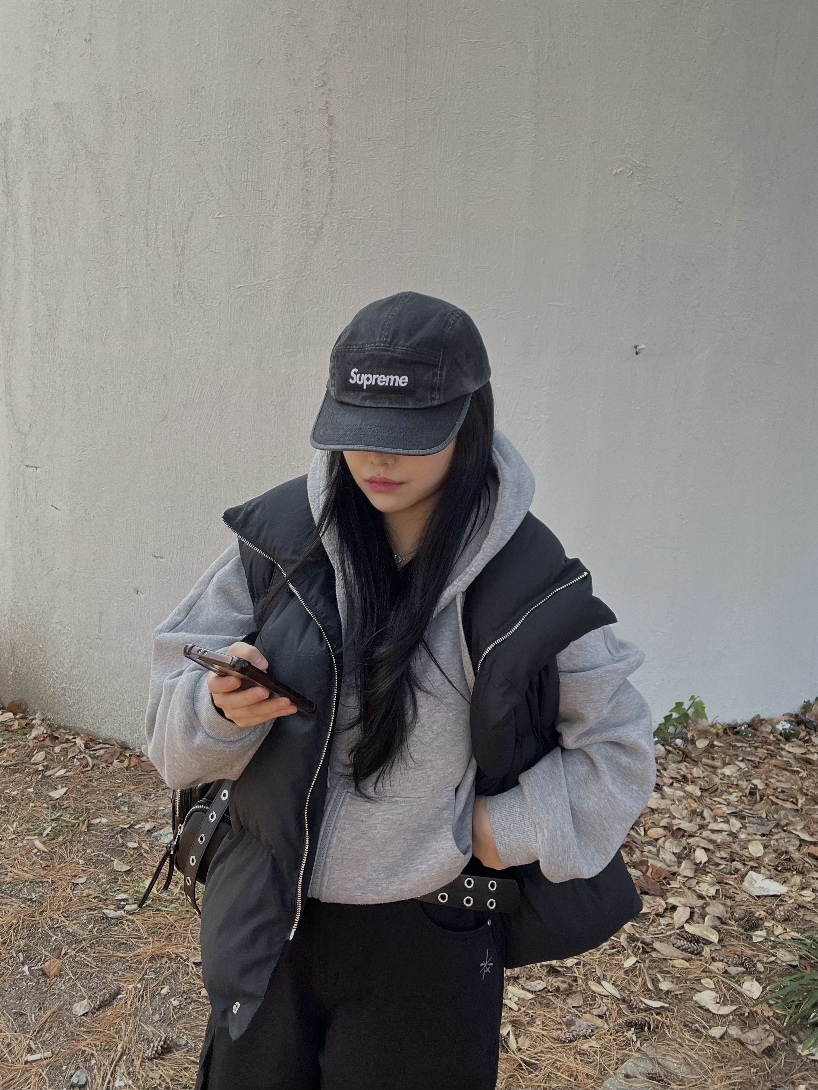 Supreme Washed Chino Twill Camp Cap Black - 25SS, Asics Gel-Nimbus 10.1 Black Pure Silver - Korea Exclusive 착용 스타일 - 5