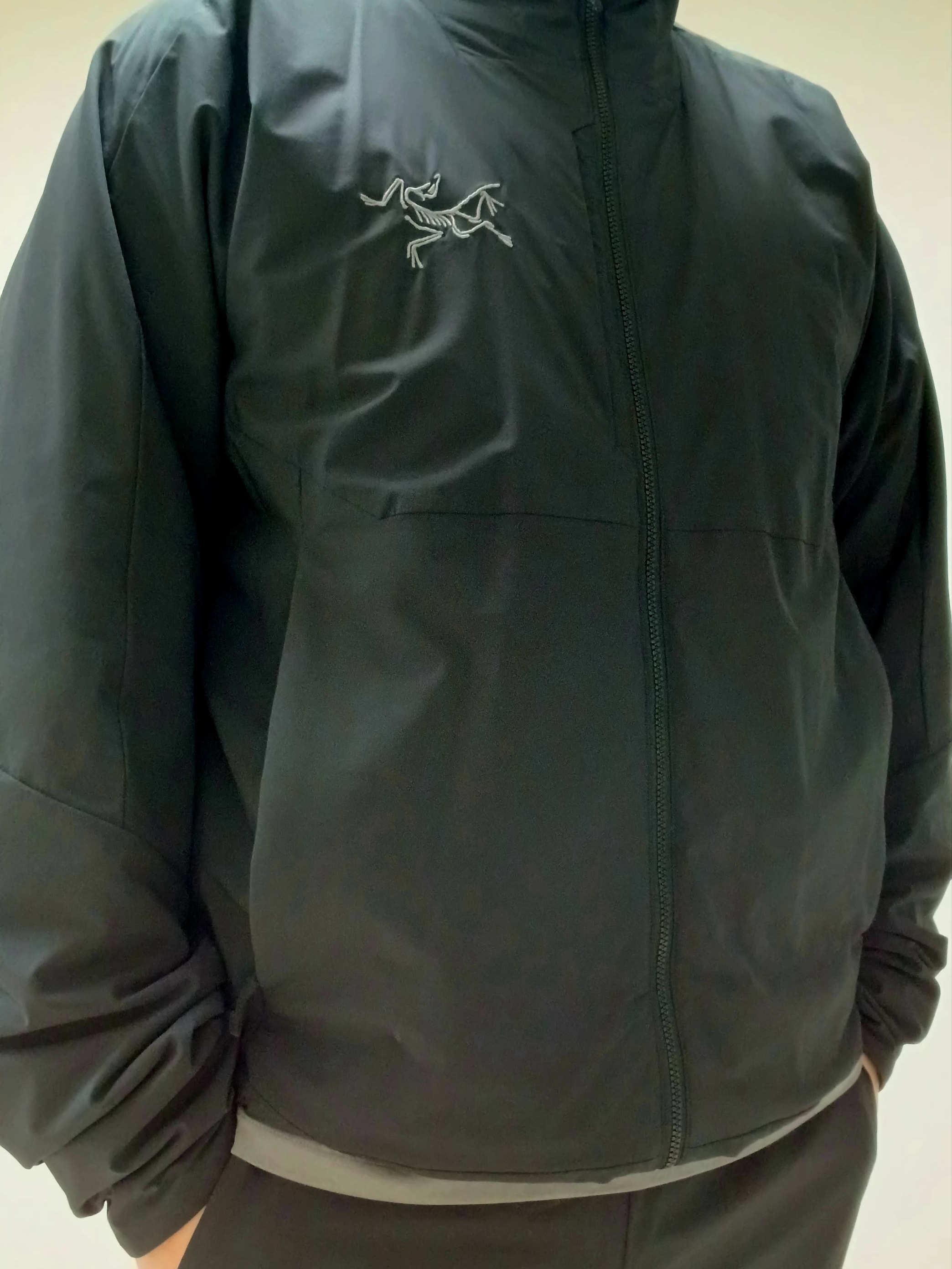 Arc'teryx Allium Insulated Jacket Black 착용 스타일 - 8