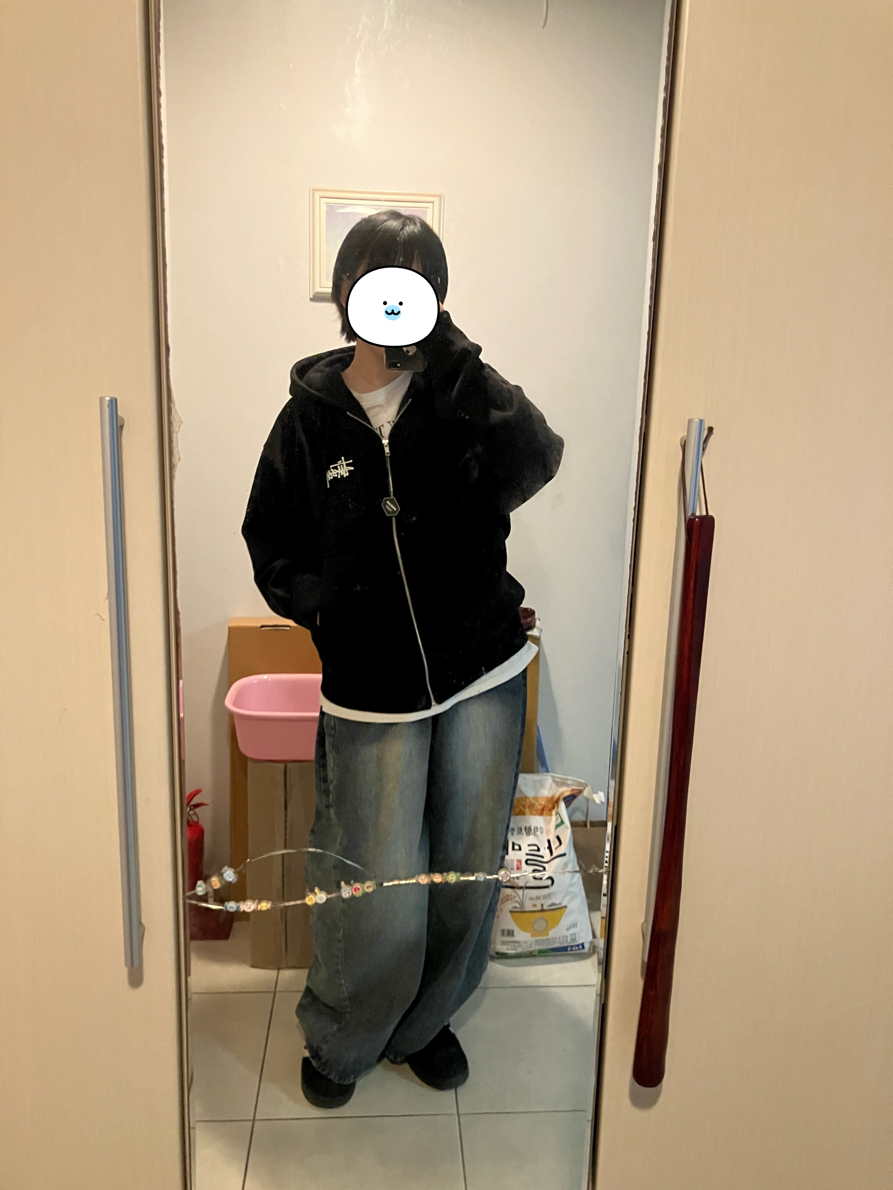Stussy Basic Zip Hoodie Black 착용 스타일