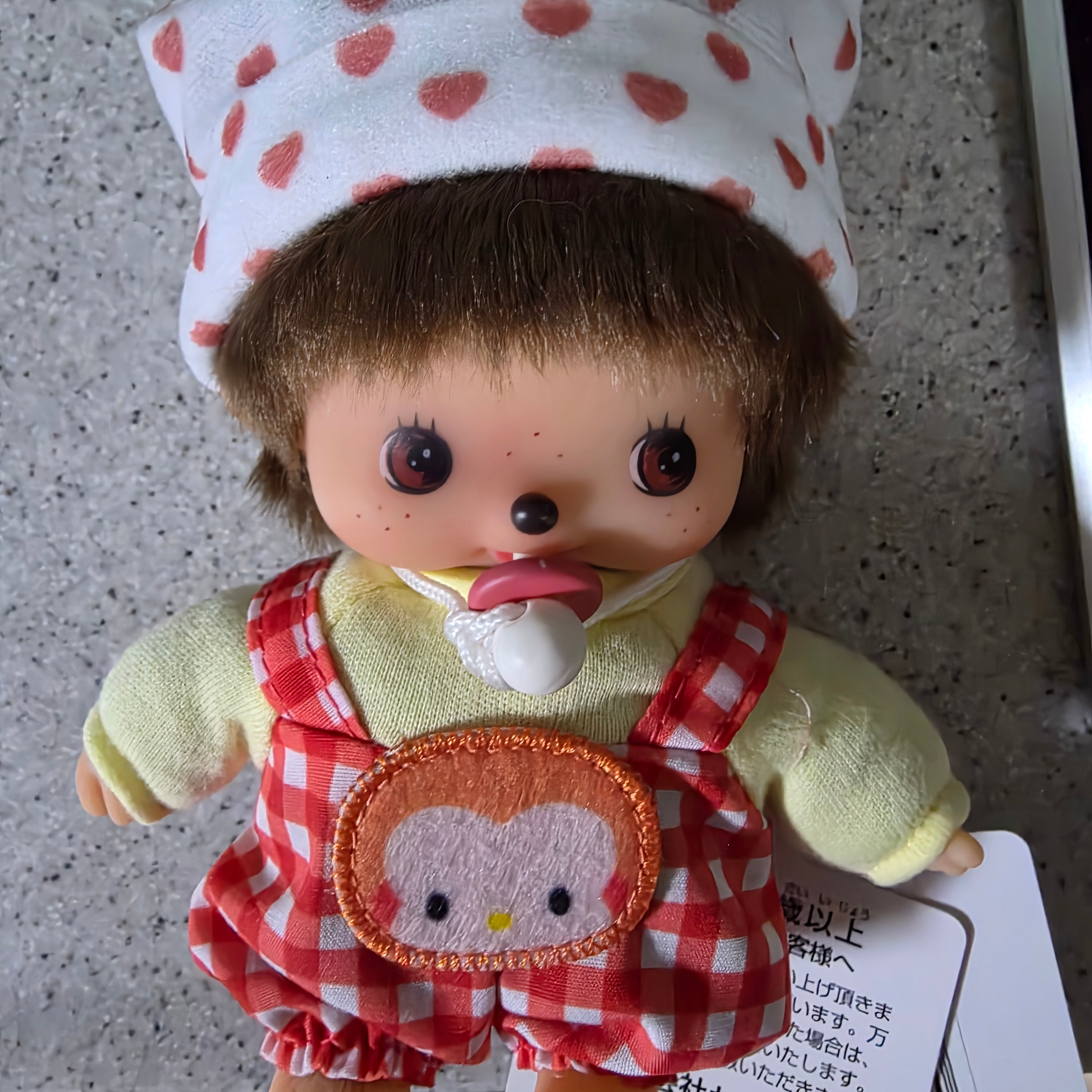 Monchhichi x Hello Kitty Bebichhichi S Doll Red 착용 스타일