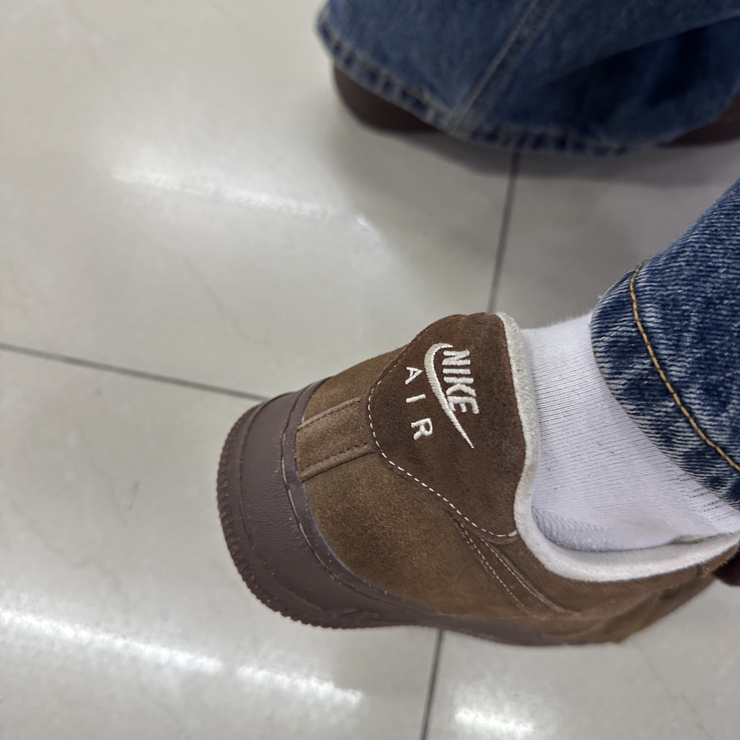 (W) Nike Air Force 1 '07 Cacao Wow 착용 스타일