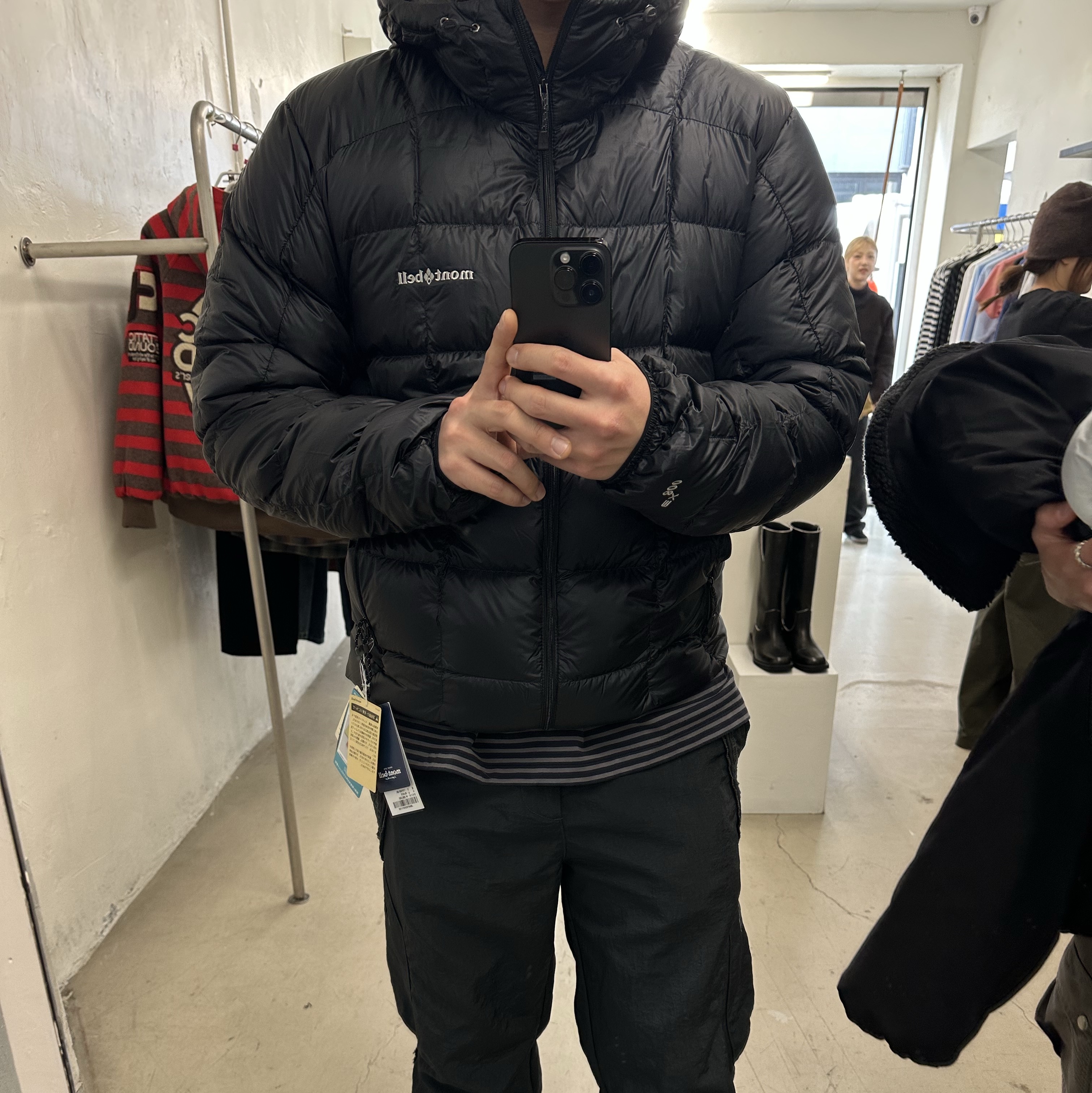 Montbell Superior Down Parka Black 착용 스타일