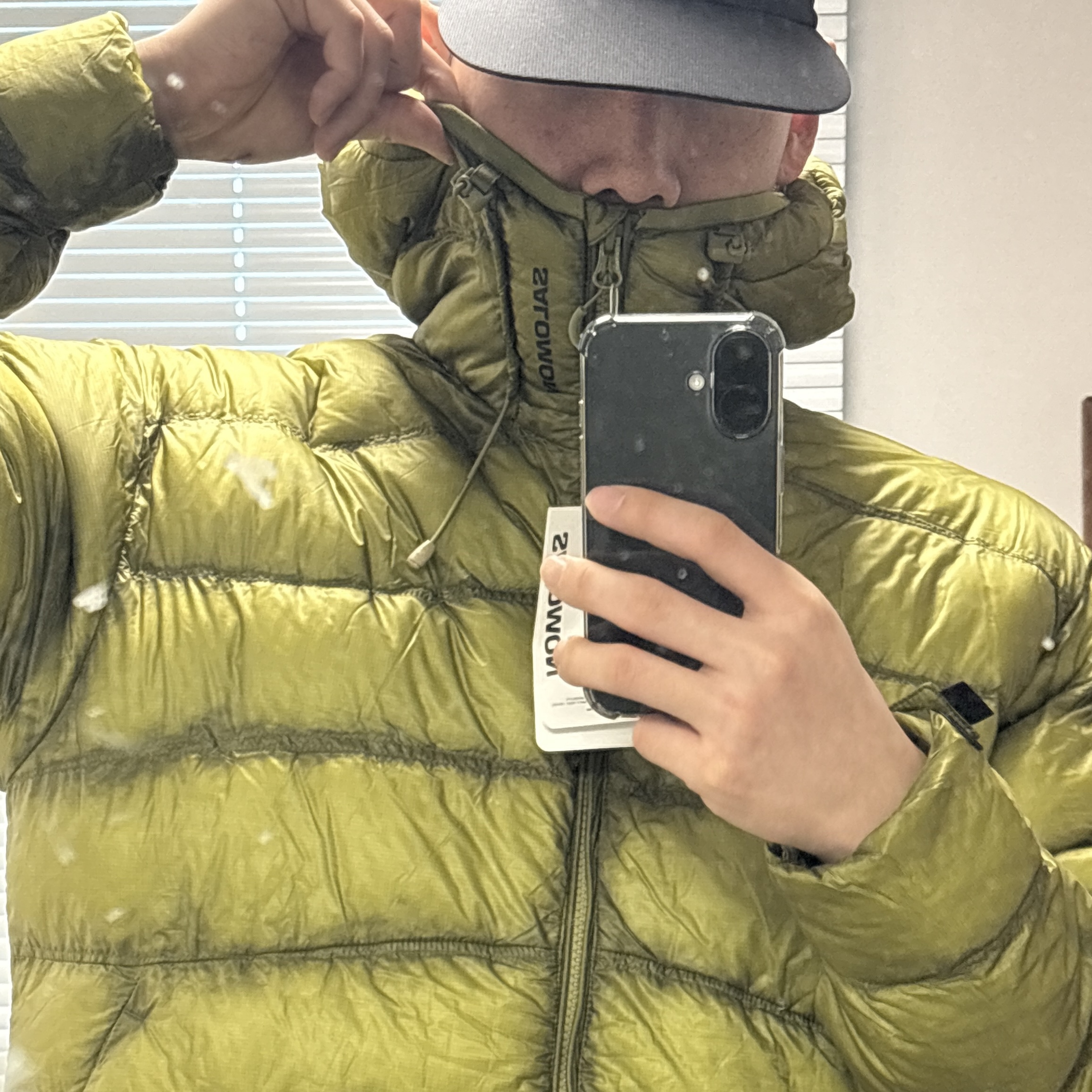 Salomon UNI Cross Insulation Jacket Seed Green 착용 스타일
