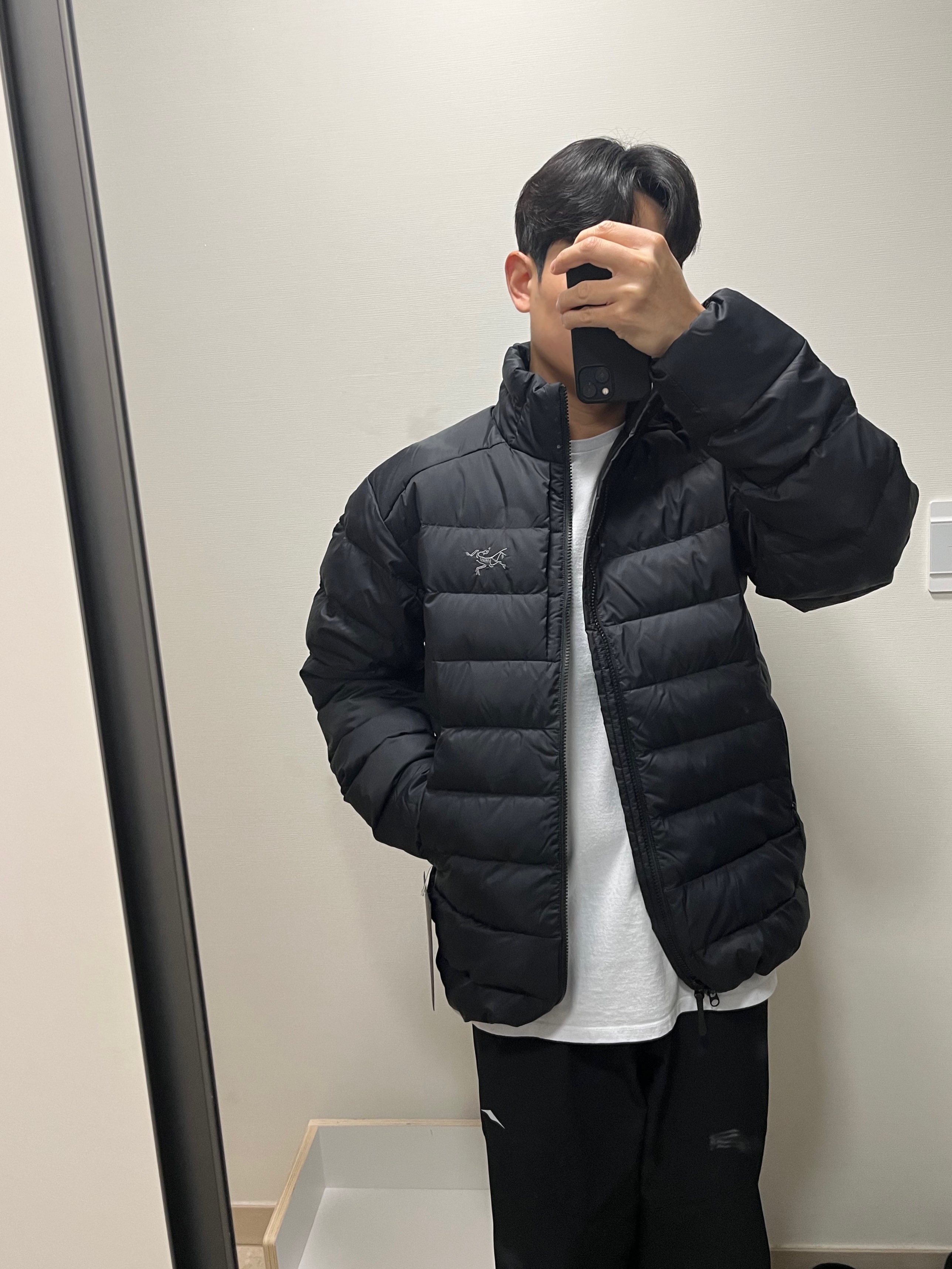 Arc'teryx Thorium Jacket Black 착용 스타일