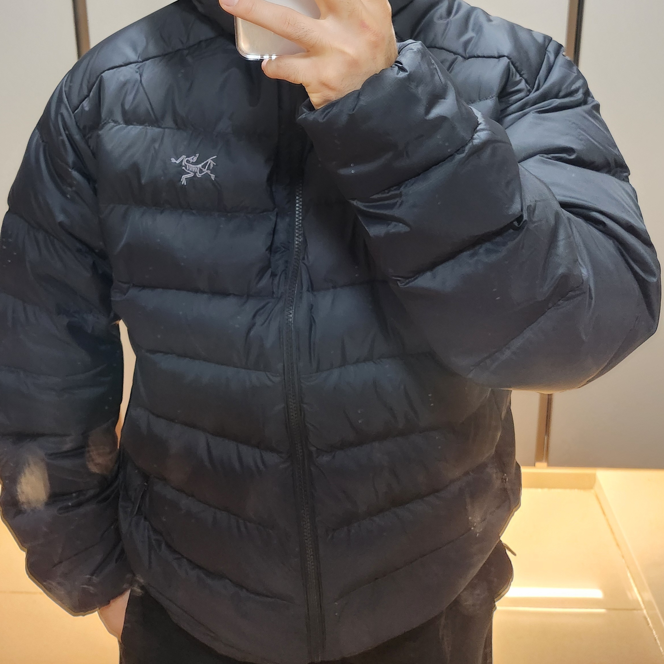 Arc'teryx Thorium Hoody Black 착용 스타일 - 2