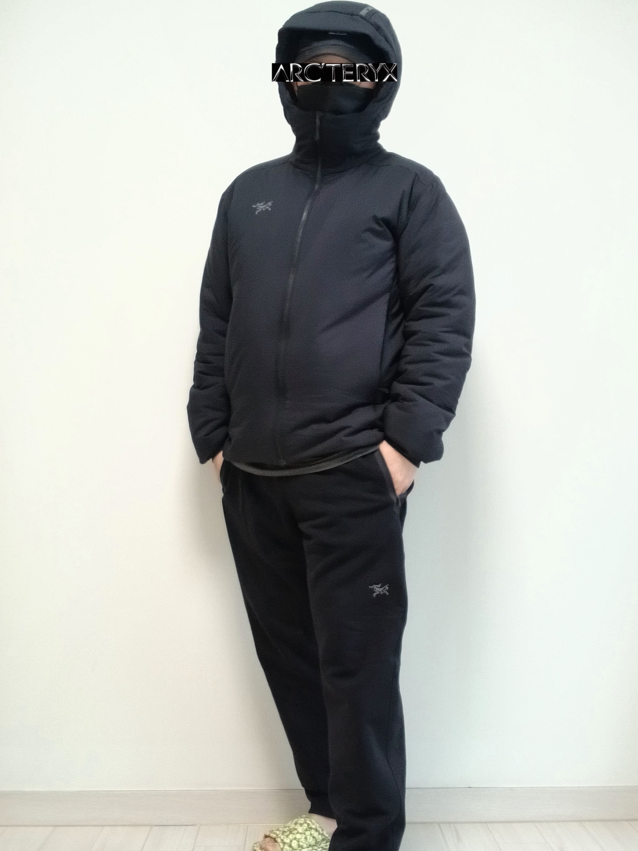 Arc'teryx Atom Heavyweight Hoody Black, Arc'teryx Kyanite Pants Black 착용 스타일 - 1