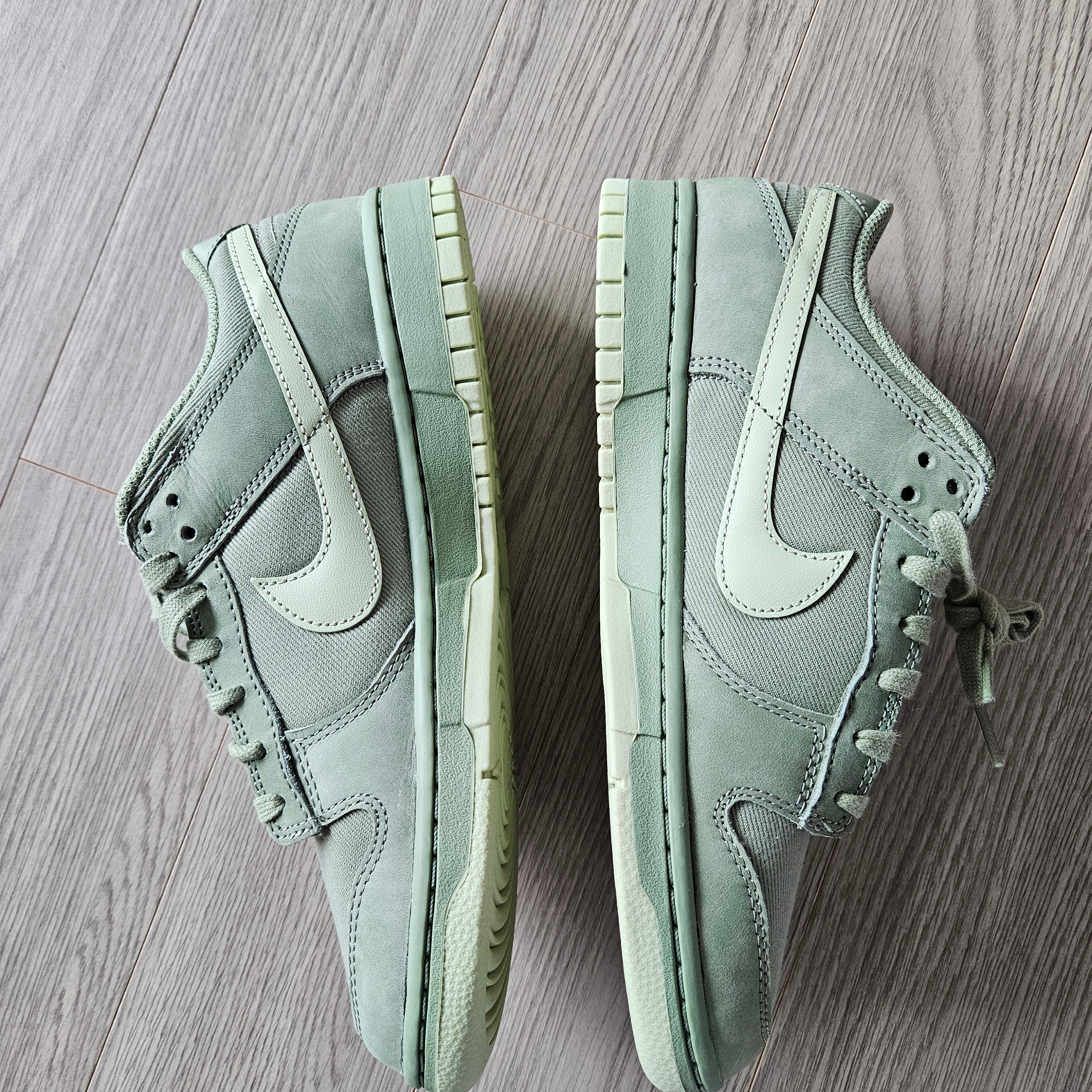 Nike Dunk Low PRM Oil Green 착용 스타일