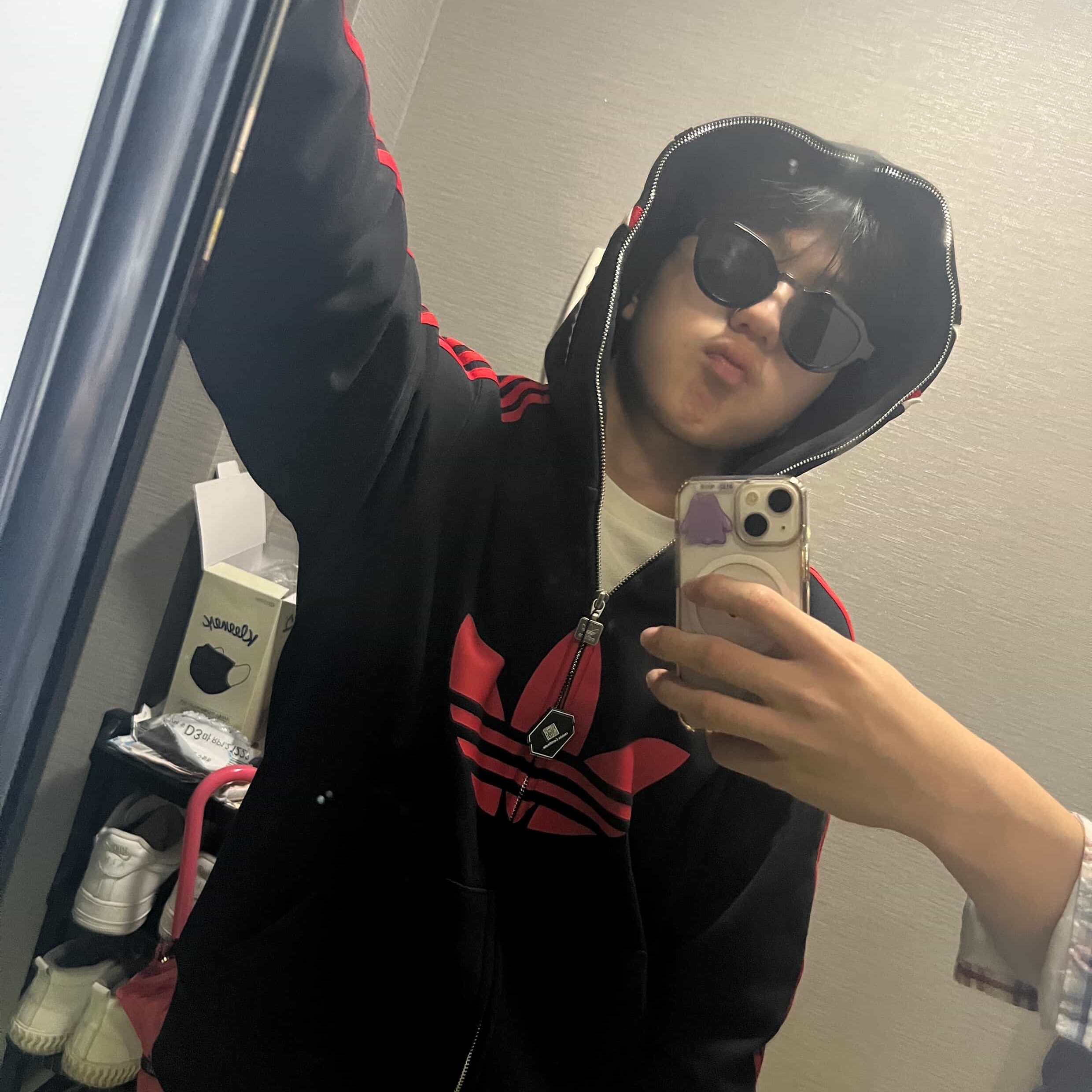 Adidas x BAPE Ultimate Shark Hoodie Black - KR Sizing 착용 스타일 - 1