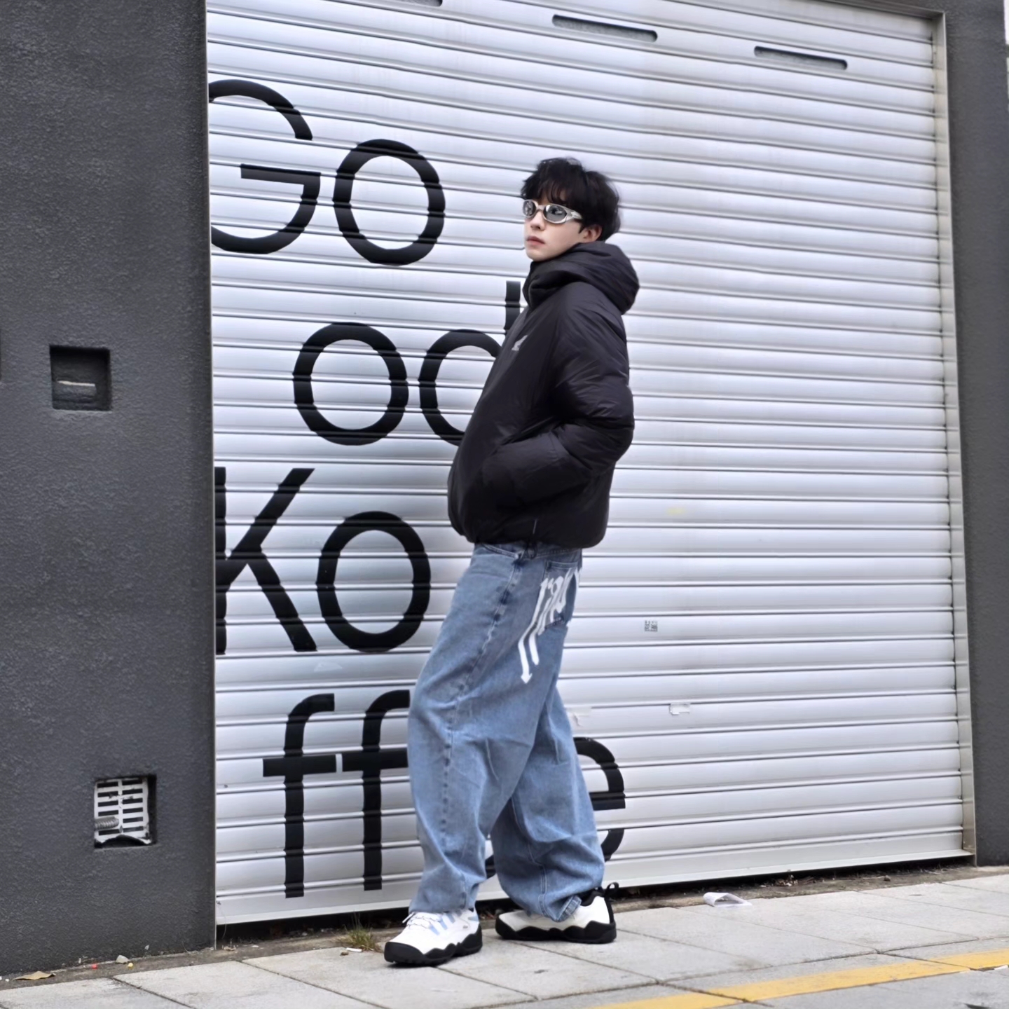 Honda H-Tech Non Quilting Hoodie Jacket Black, NOMANUAL Raw Vision Denim Pants White Blue 착용 스타일 - 2