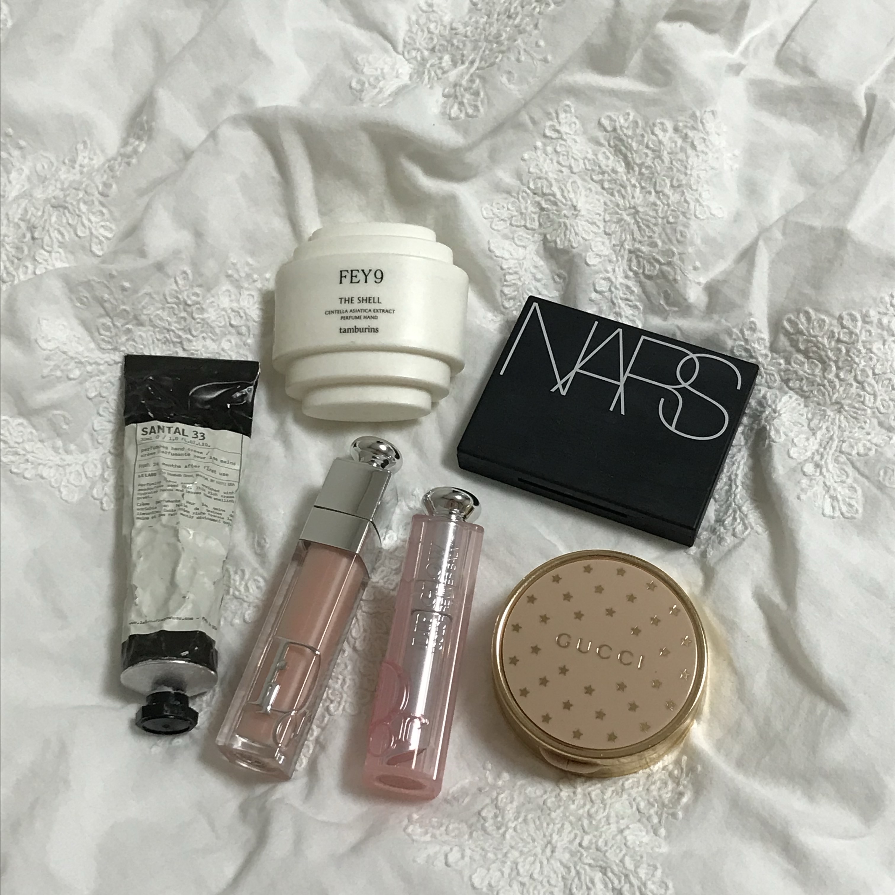 Nars Blush Sex Appeal, Gucci Blush De Beaute Cheeks and Eyes Powder 01 Silky Rose 착용 스타일 - 1