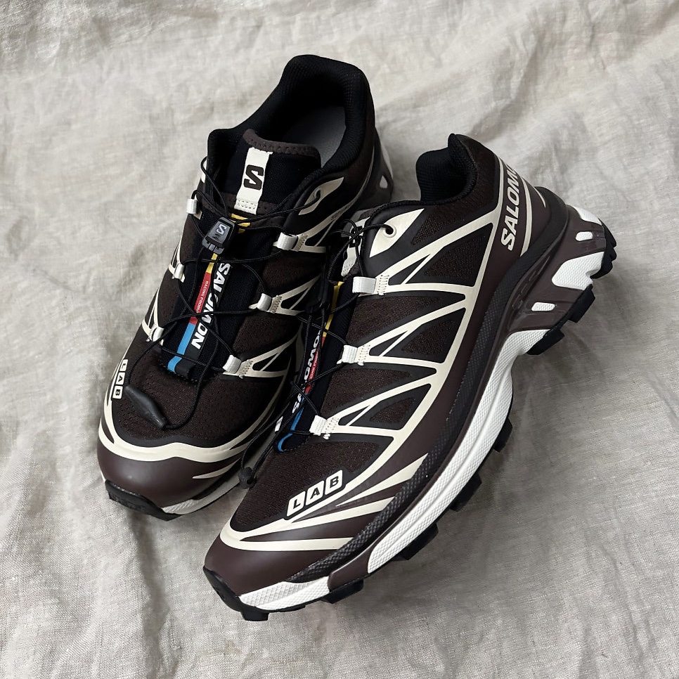 Salomon XT-6 Black Coffee French Roast 착용 스타일 - 1