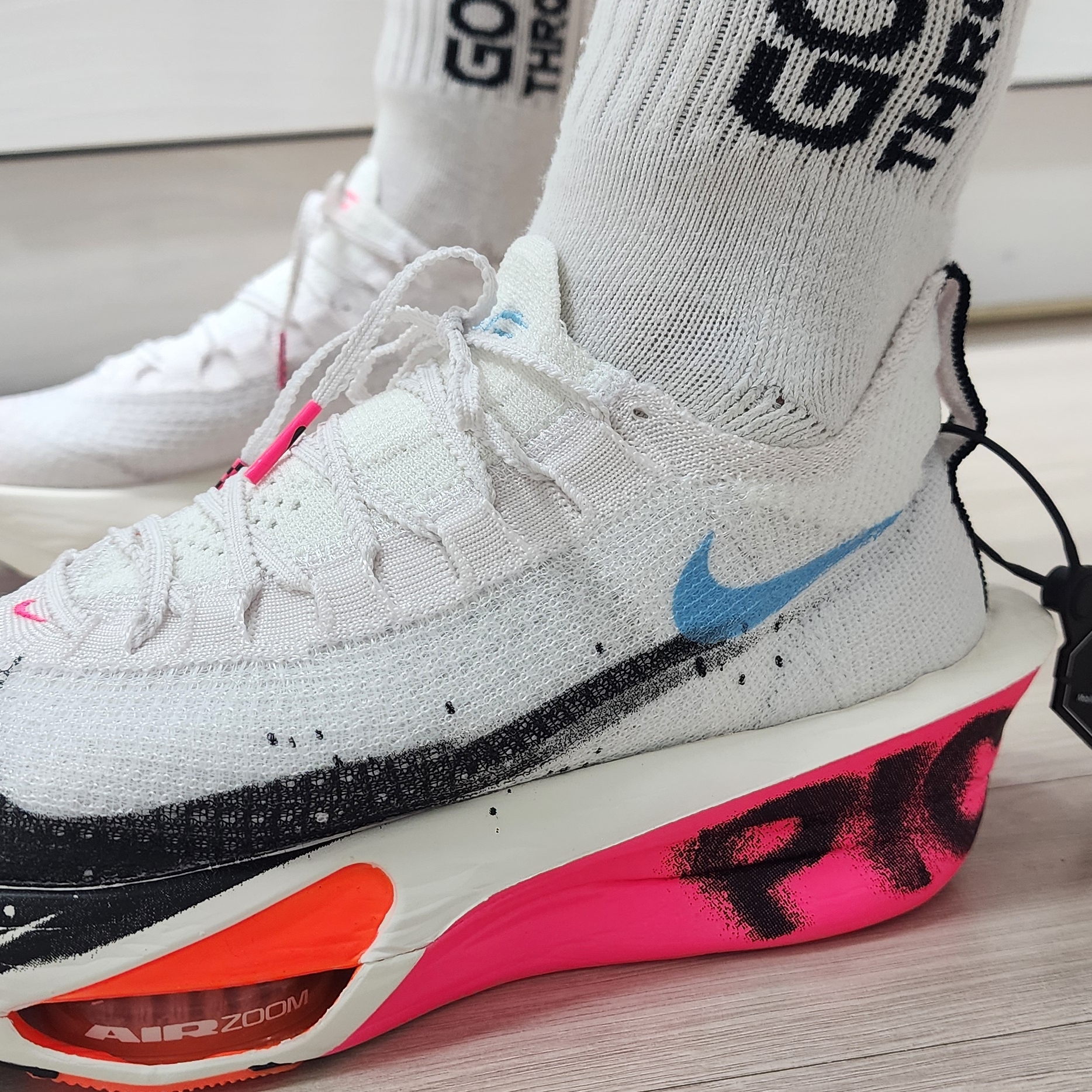 Nike Air Zoom Alphafly Next% 3 White Soft Pearl 착용 스타일 - 1