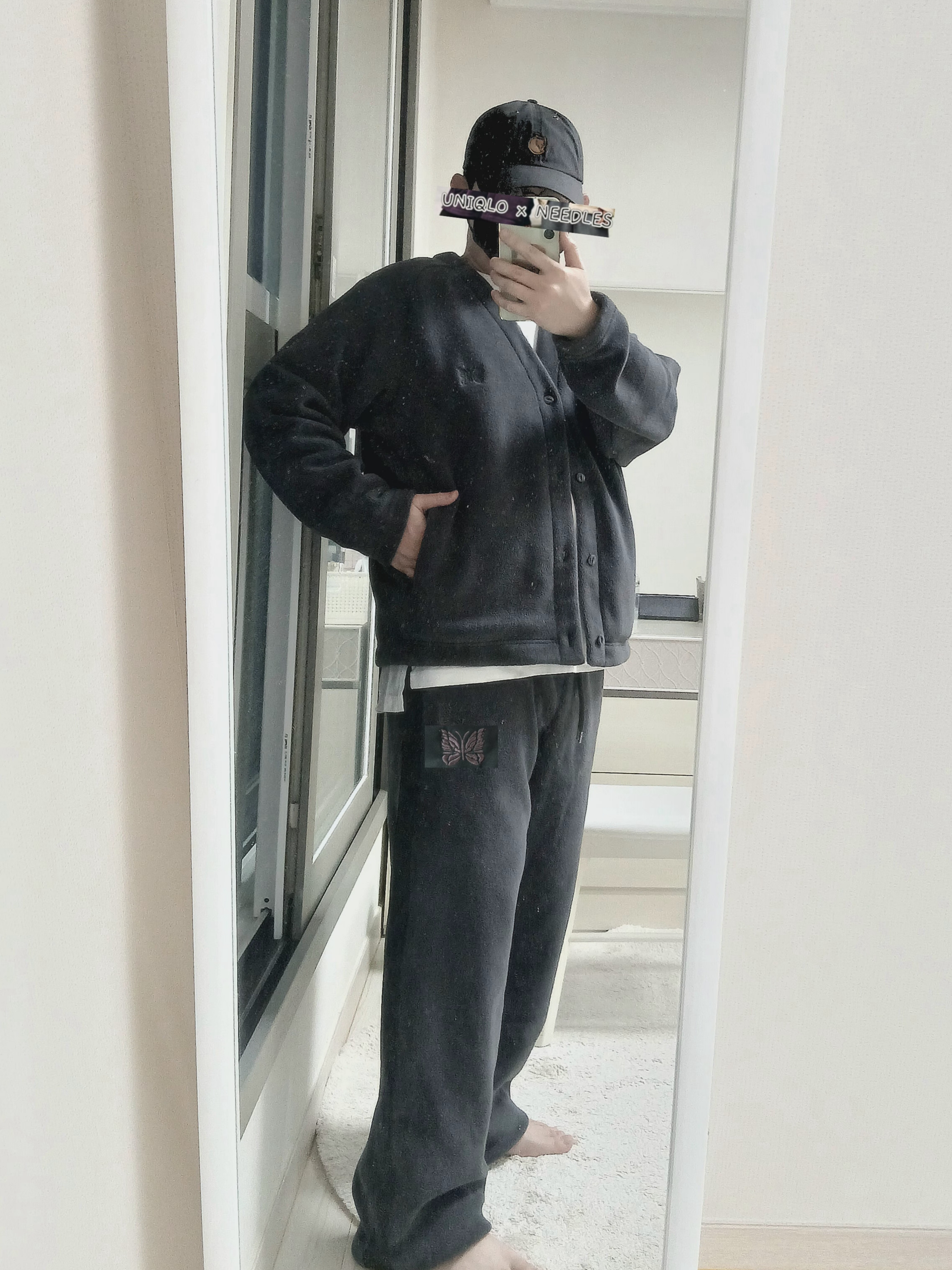 Fjallraven Helags Vidda Cap Dark Grey, Uniqlo x Needles Fleece Wide Pants Dark Gray - KR 착용 스타일 - 1