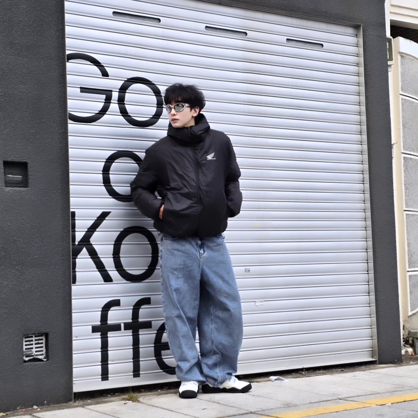 Honda H-Tech Non Quilting Hoodie Jacket Black, NOMANUAL Raw Vision Denim Pants White Blue 착용 스타일 - 5