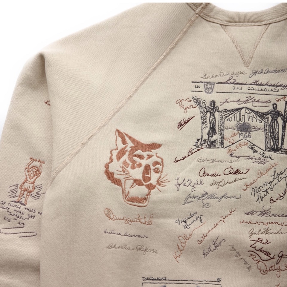 Samuel Zelig Yearbook Crewneck Vintage Beige 착용 스타일 - 3