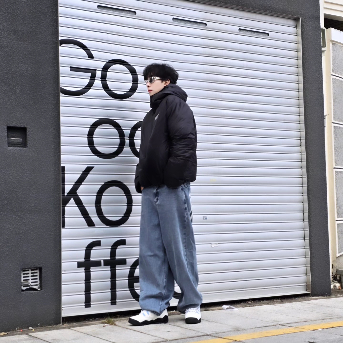 Honda H-Tech Non Quilting Hoodie Jacket Black, NOMANUAL Raw Vision Denim Pants White Blue 착용 스타일 - 4