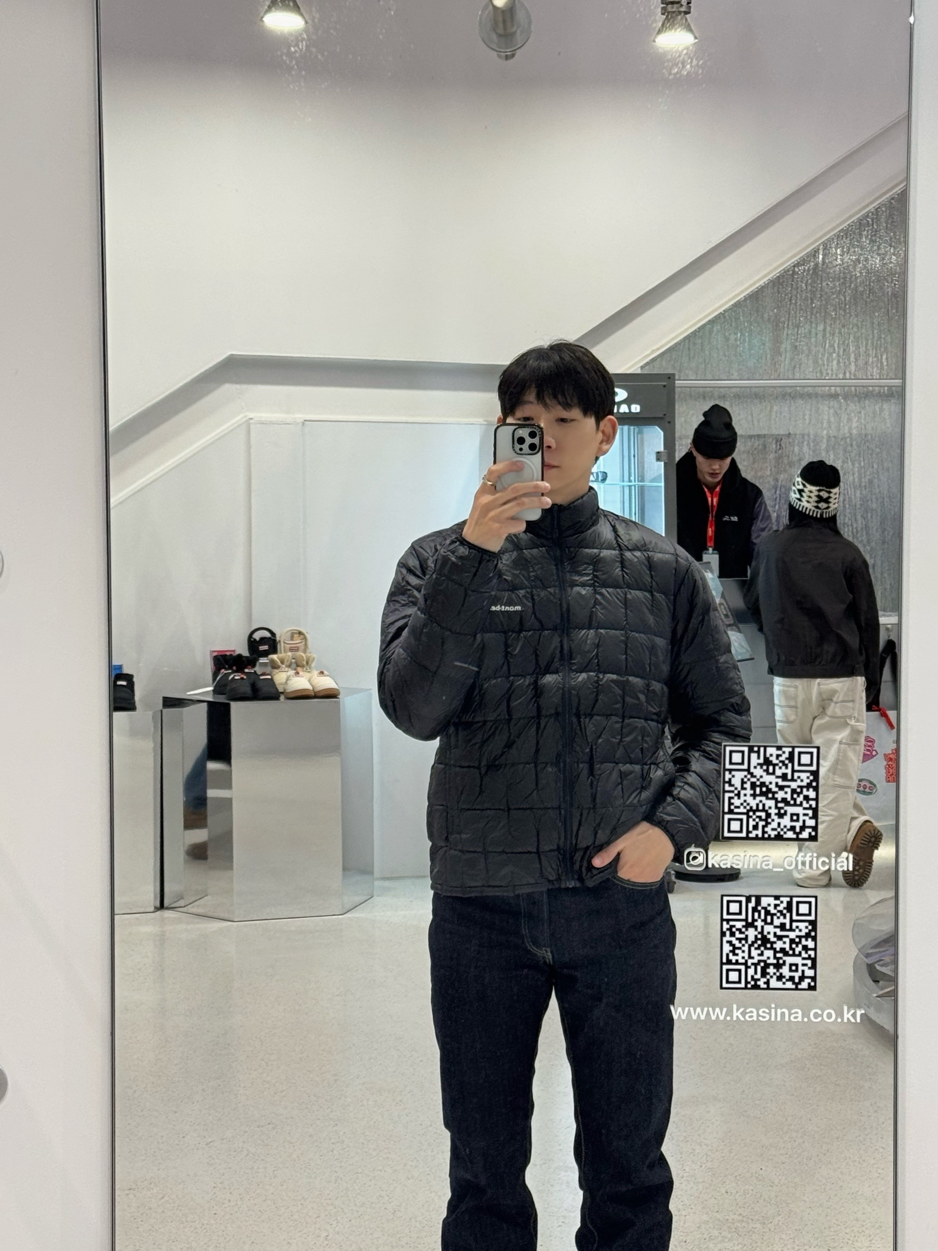 Montbell Plasma 1000 Down Jacket Black 착용 스타일 - 3