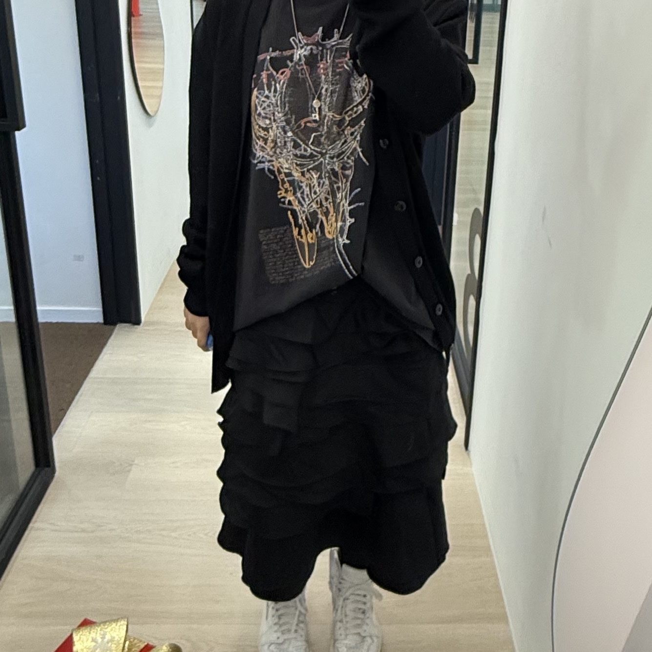 (W) Jordan 1 Elevate High White Gum, AMI de Coeur Wool Cardigan Black 착용 스타일