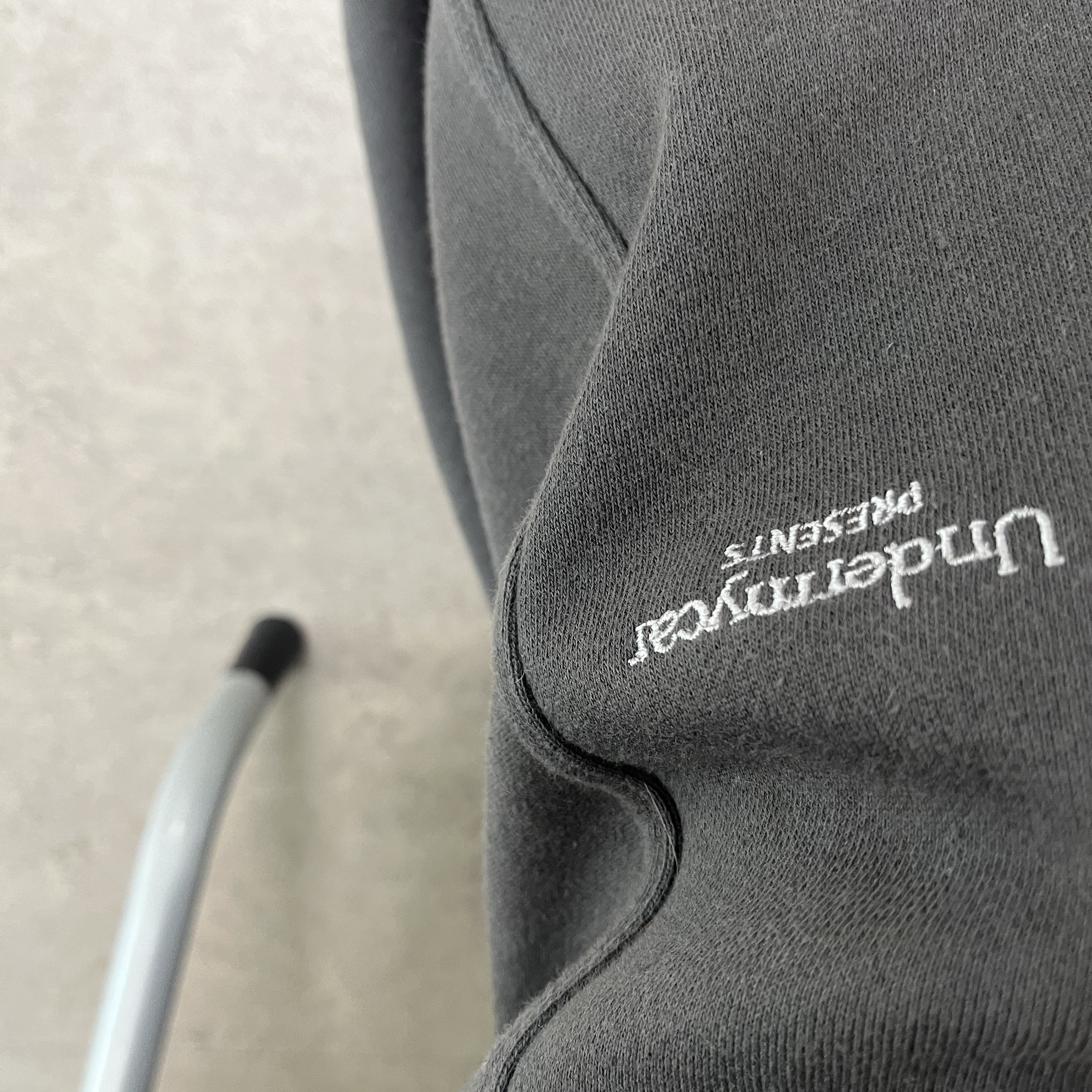 Undermycar Mu.03 Anti Fxxking Logo Play Oversized Sweat Jogger Olive 착용 스타일