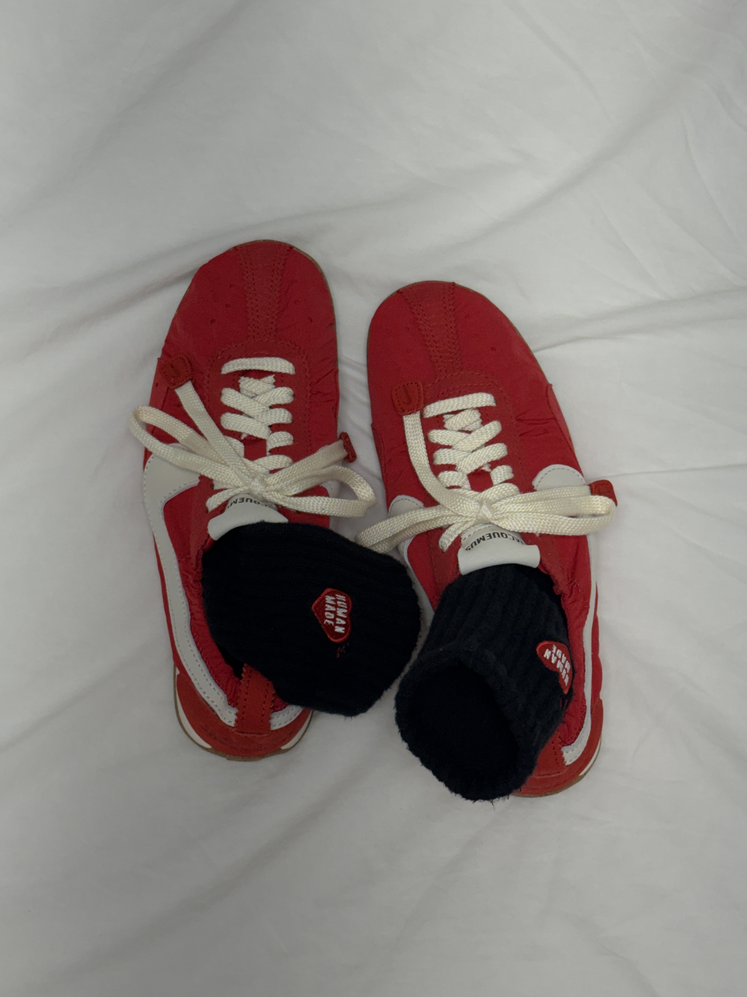 Nike x Jacquemus Moon Shoe SP University Red and Bicycle Yellow, Human Made Pile Socks Black 착용 스타일 - 1