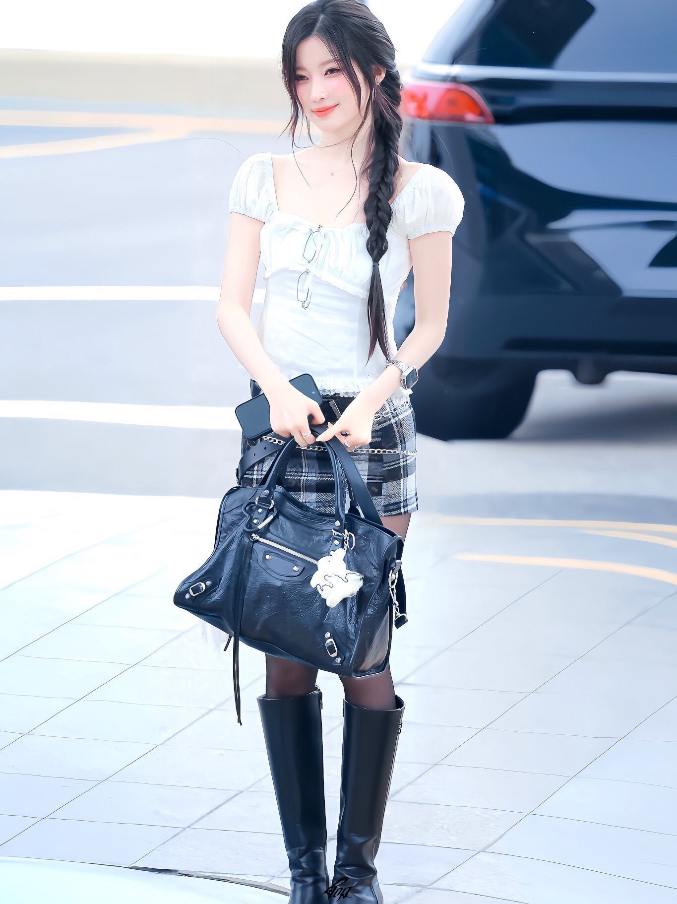 Balenciaga Le City Small Bag Black, Balenciaga Le City Medium Bag Black Silver 착용 스타일