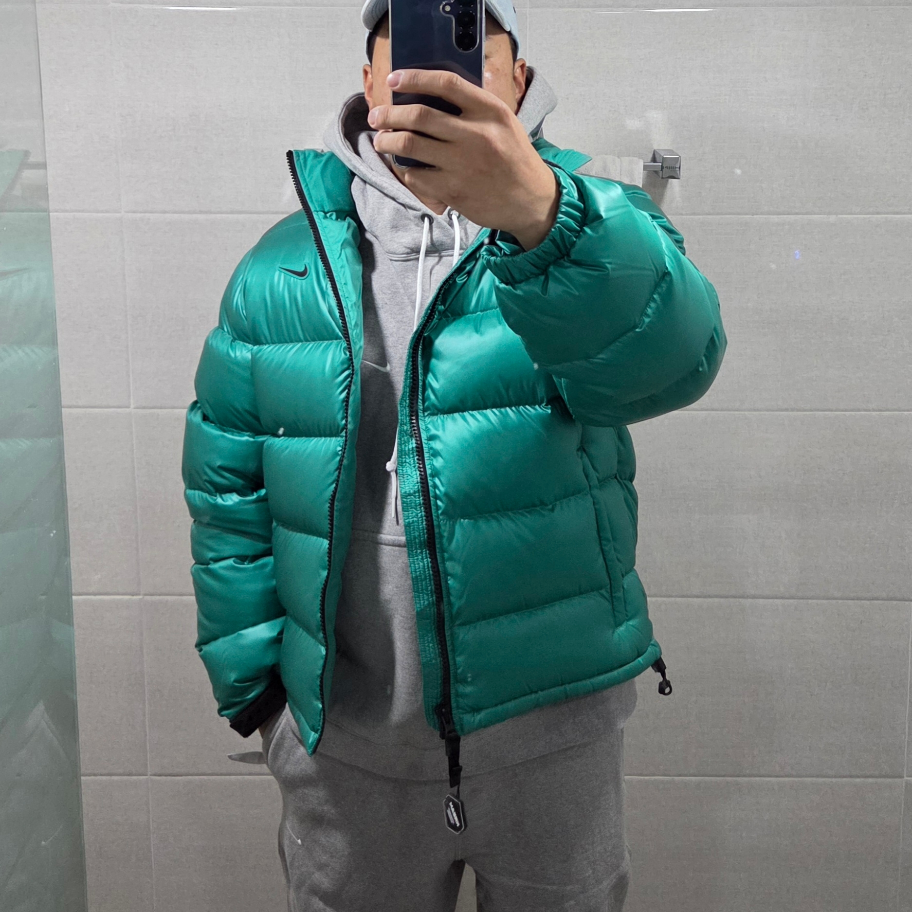 Nike x Drake Nocta Sunset Puffer Jacket Neptune Green Black - Asia 착용 스타일 - 1