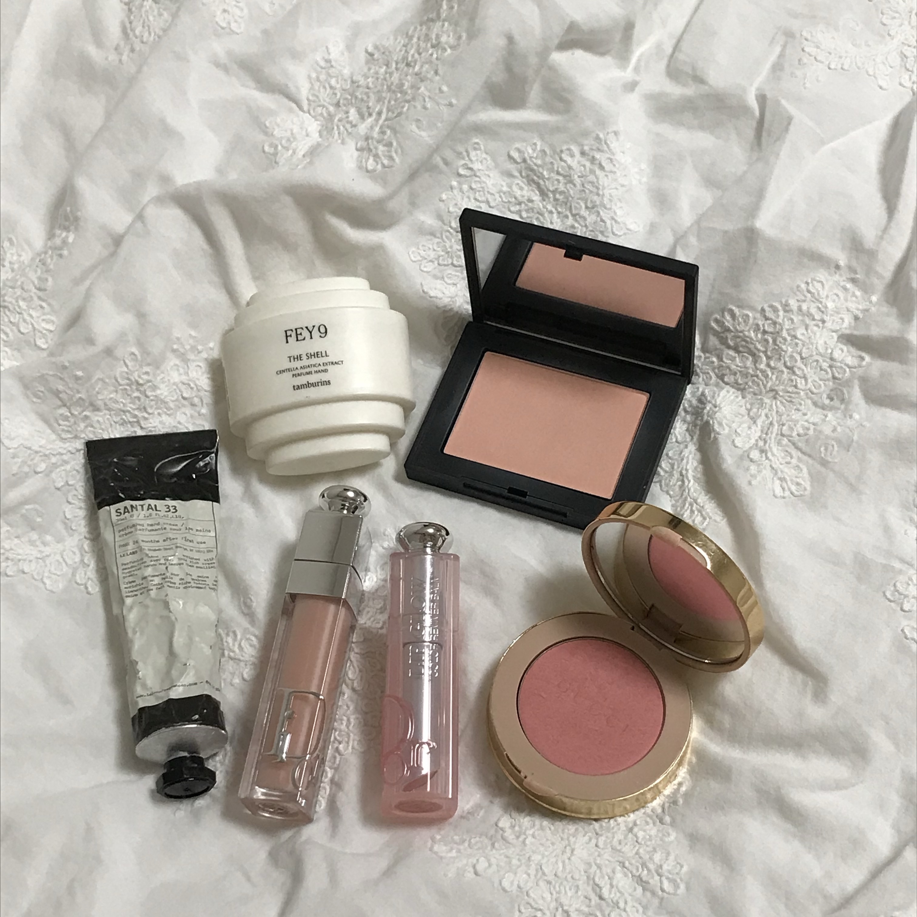 Nars Blush Sex Appeal, Gucci Blush De Beaute Cheeks and Eyes Powder 01 Silky Rose 착용 스타일 - 2