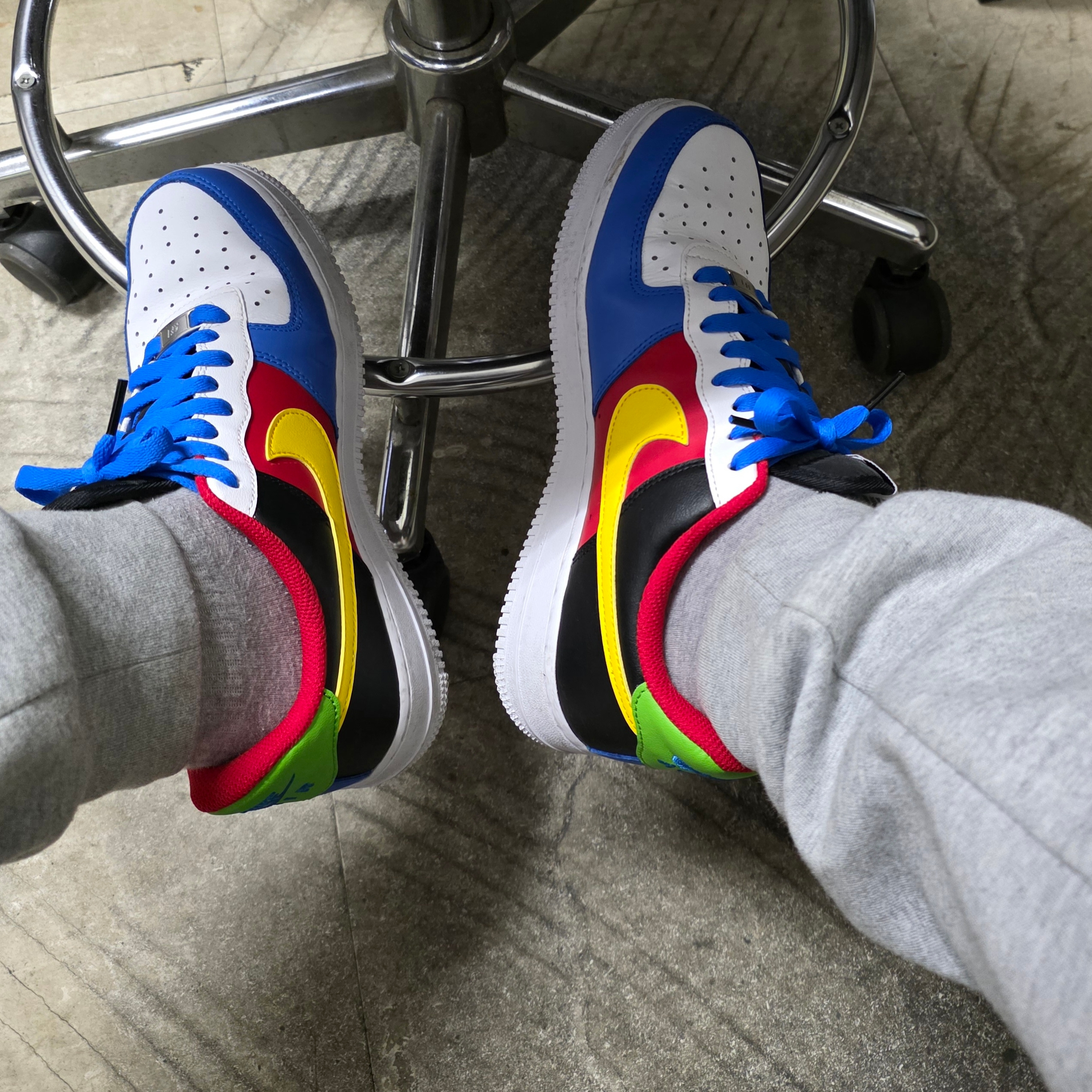 Nike x UNO Air Force 1 '07 QS White Yellow Zest 착용 스타일