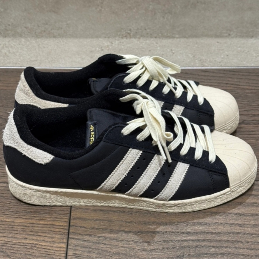 Adidas Superstar 82 Black White 착용 스타일