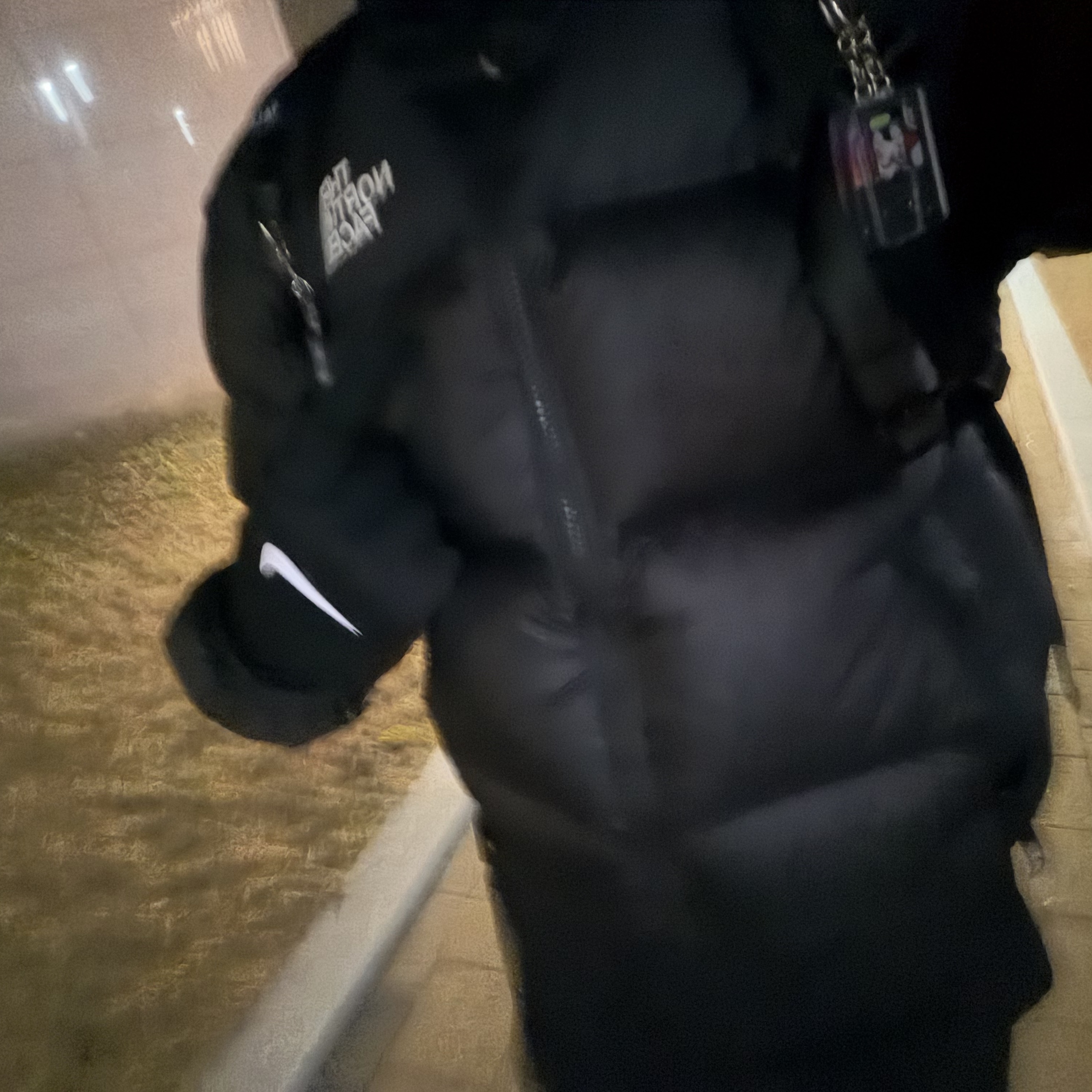 The North Face 1996 Eco Nuptse Jacket Black, Nike Pacer Lightweight Running Gloves Black 착용 스타일