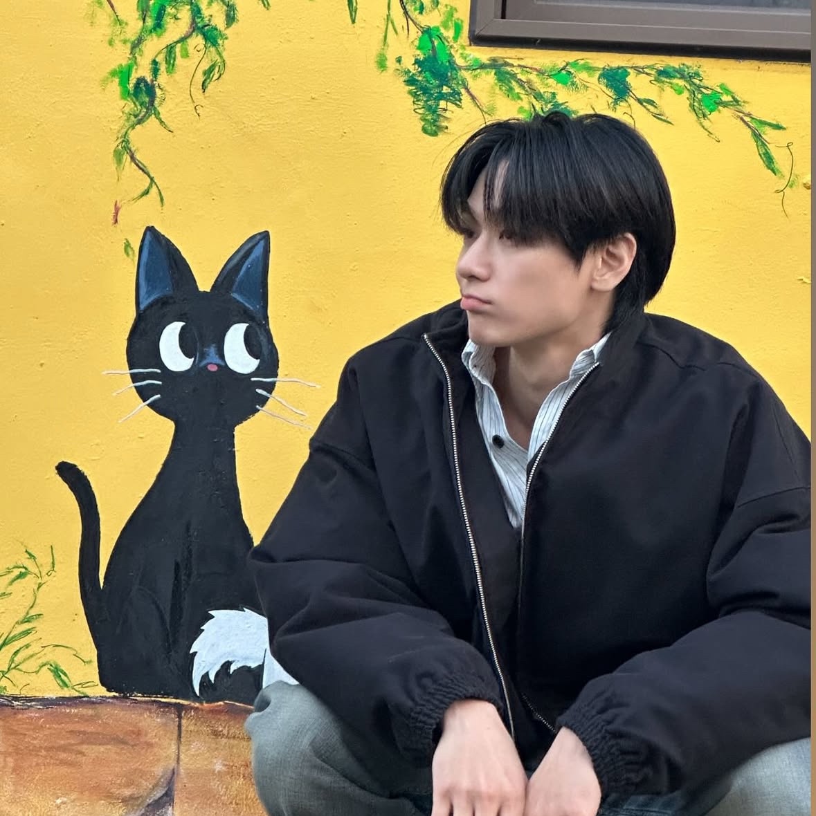 Nonnod Moleskin Bomber Black 착용 스타일