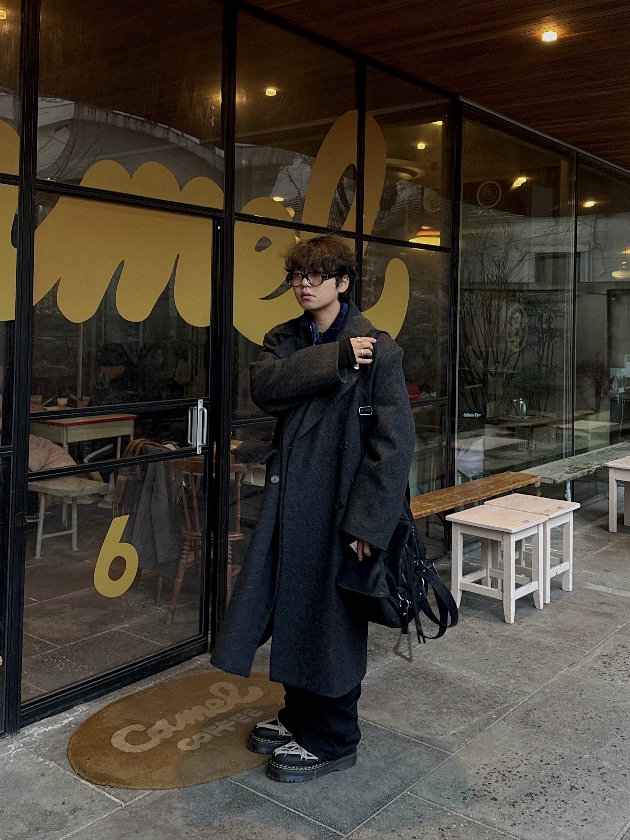 Dr. Martens x Rick Owens 1460 Quad Sole Mega Lace Boots Black, Gentle Monster x Maison Margiela MM114 Black Clear 착용 스타일 - 2