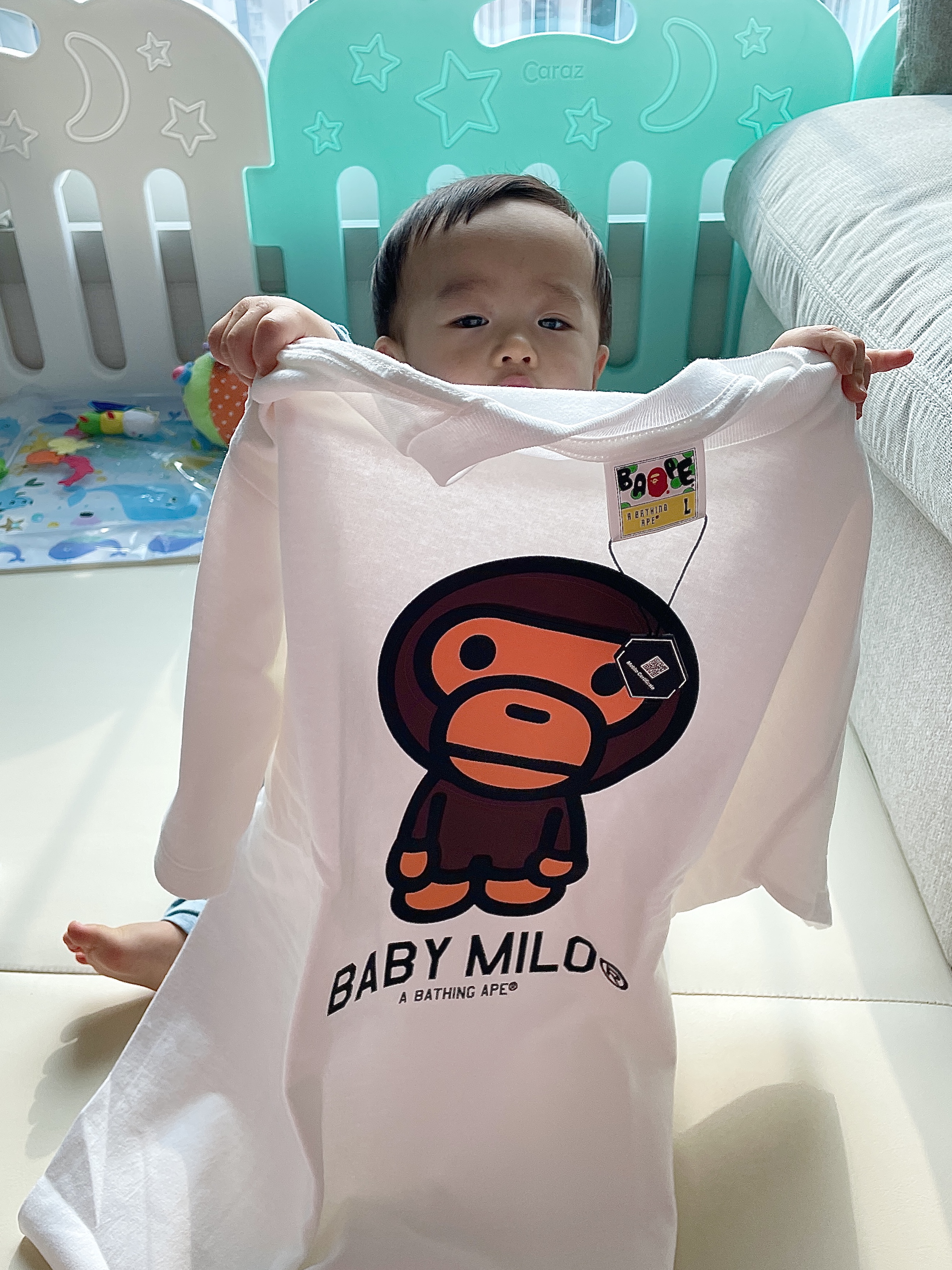 BAPE Baby Milo Plush Backpack Green 착용 스타일 - 4