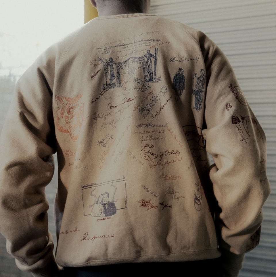 Samuel Zelig Yearbook Crewneck Vintage Beige 착용 스타일 - 2