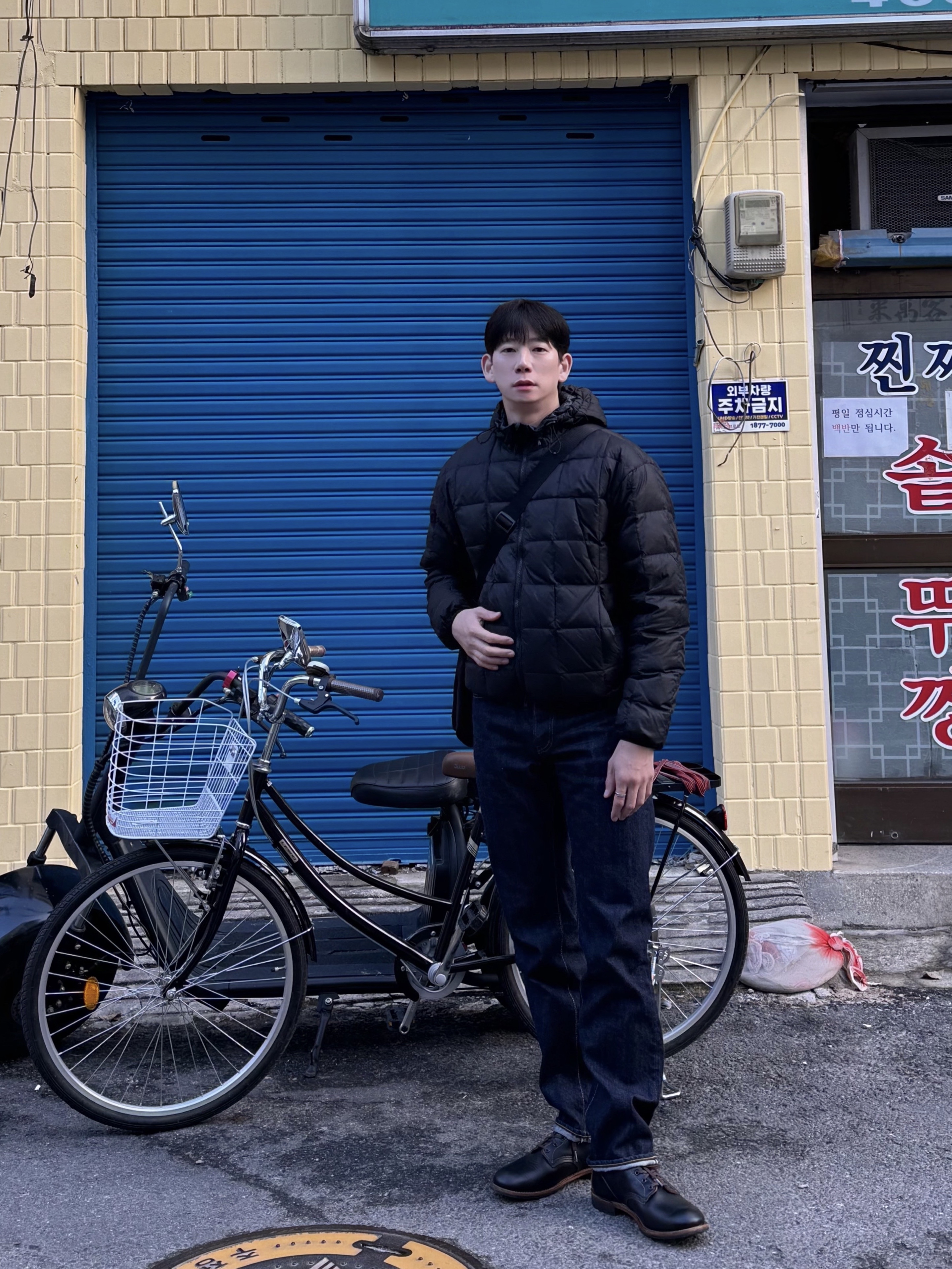Montbell Plasma 1000 Down Jacket Black 착용 스타일 - 1