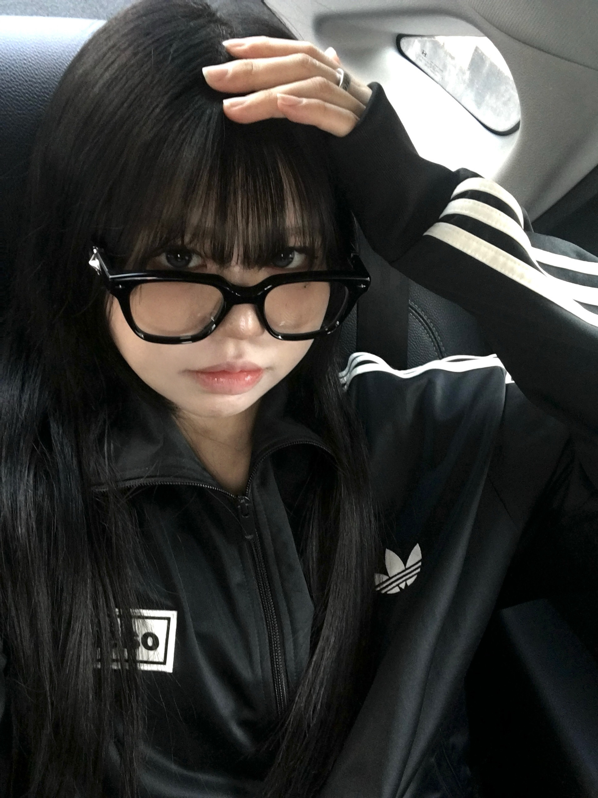Gentle Monster Fata 01 Black Clear, Adidas x Oasis Tour Firebird Track Top Black - KR Sizing 착용 스타일 - 2
