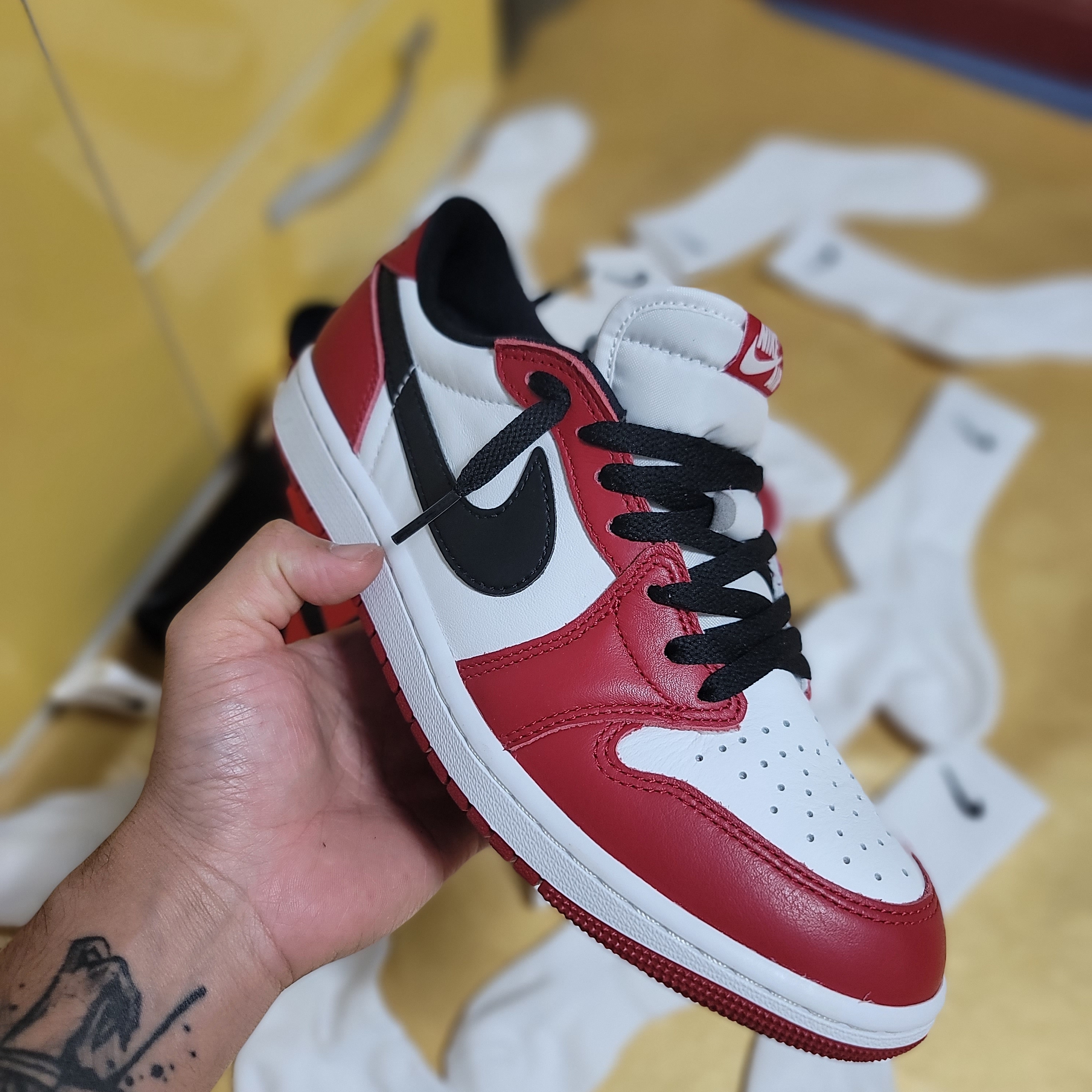 Jordan 1 Retro Low OG Chicago 착용 스타일 - 5