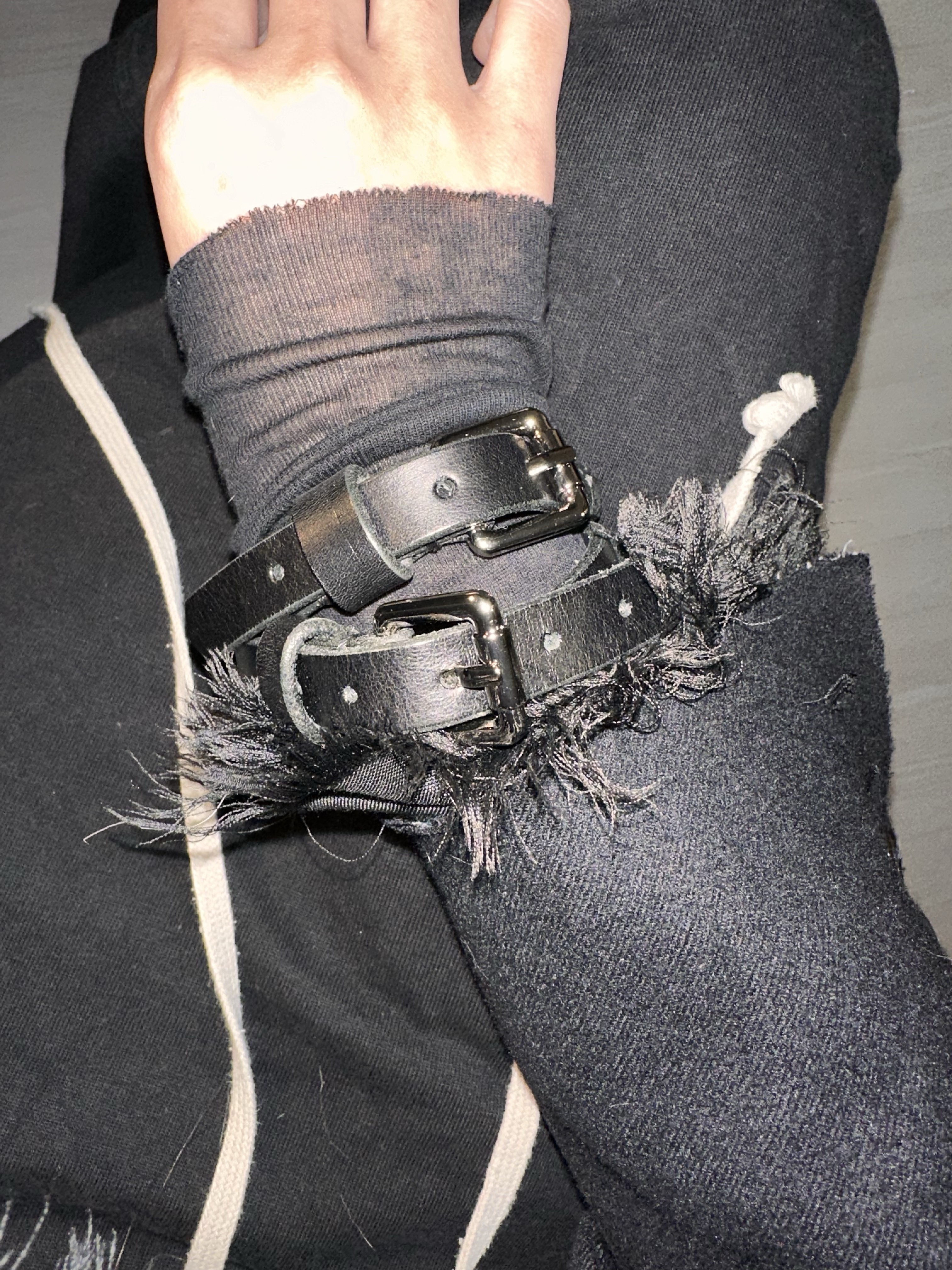 DIRT NAP Double Bind Bracelet Silver 착용 스타일
