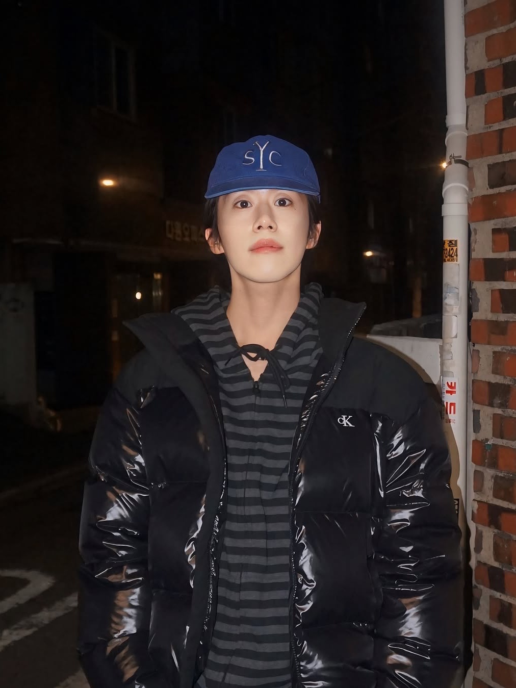 Sunday Ceremony Syc Logo 5 Panel Cotton Cap - Blue 착용 스타일 - 2