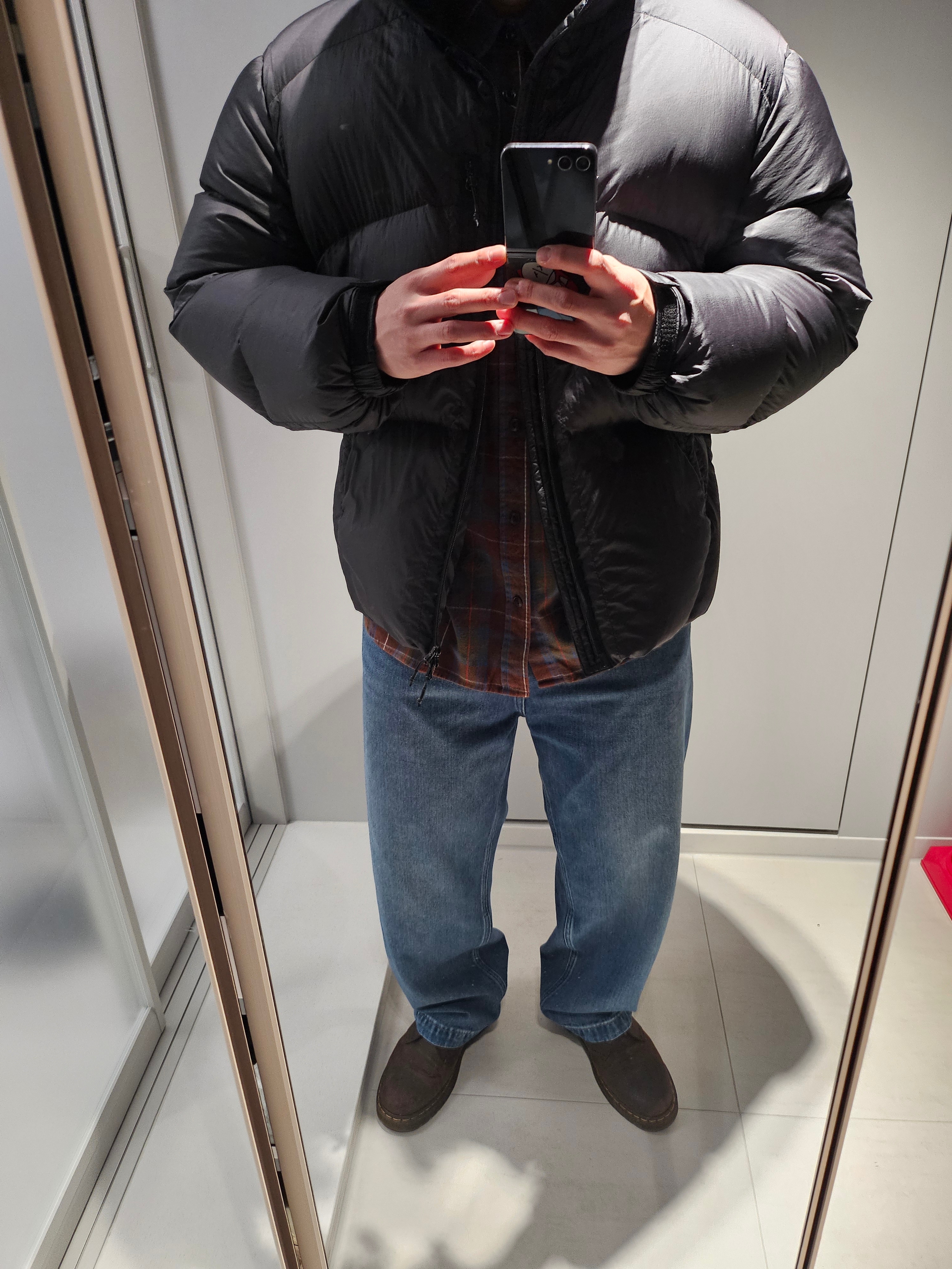 Nanamica Gore-Tex Down Coat Black, Obey Bigwig Twill Double Knee Pants Laurel Wreath 착용 스타일 - 4