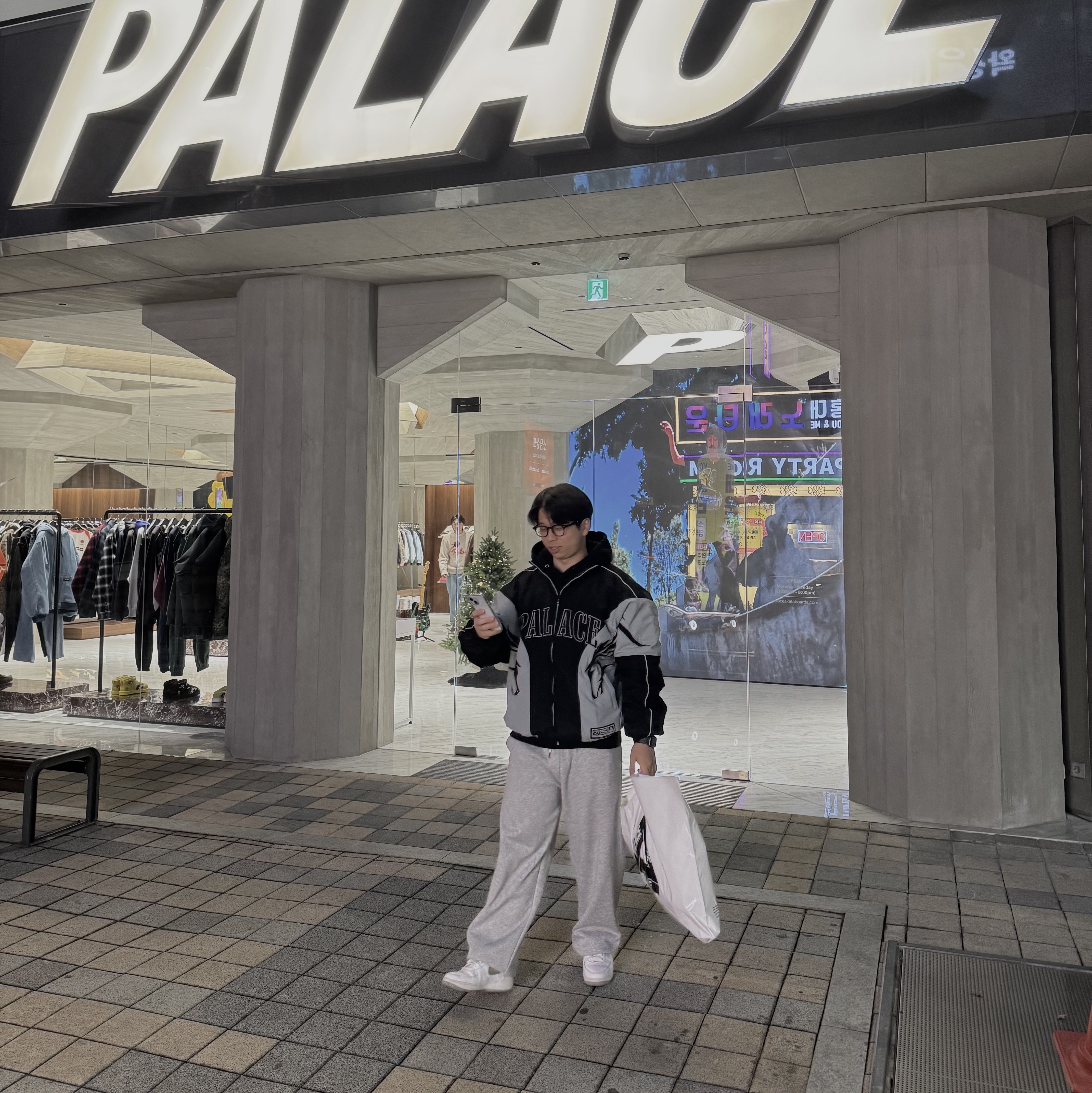 Palace Horses Jacket Black Grey - 25FW 착용 스타일 - 1