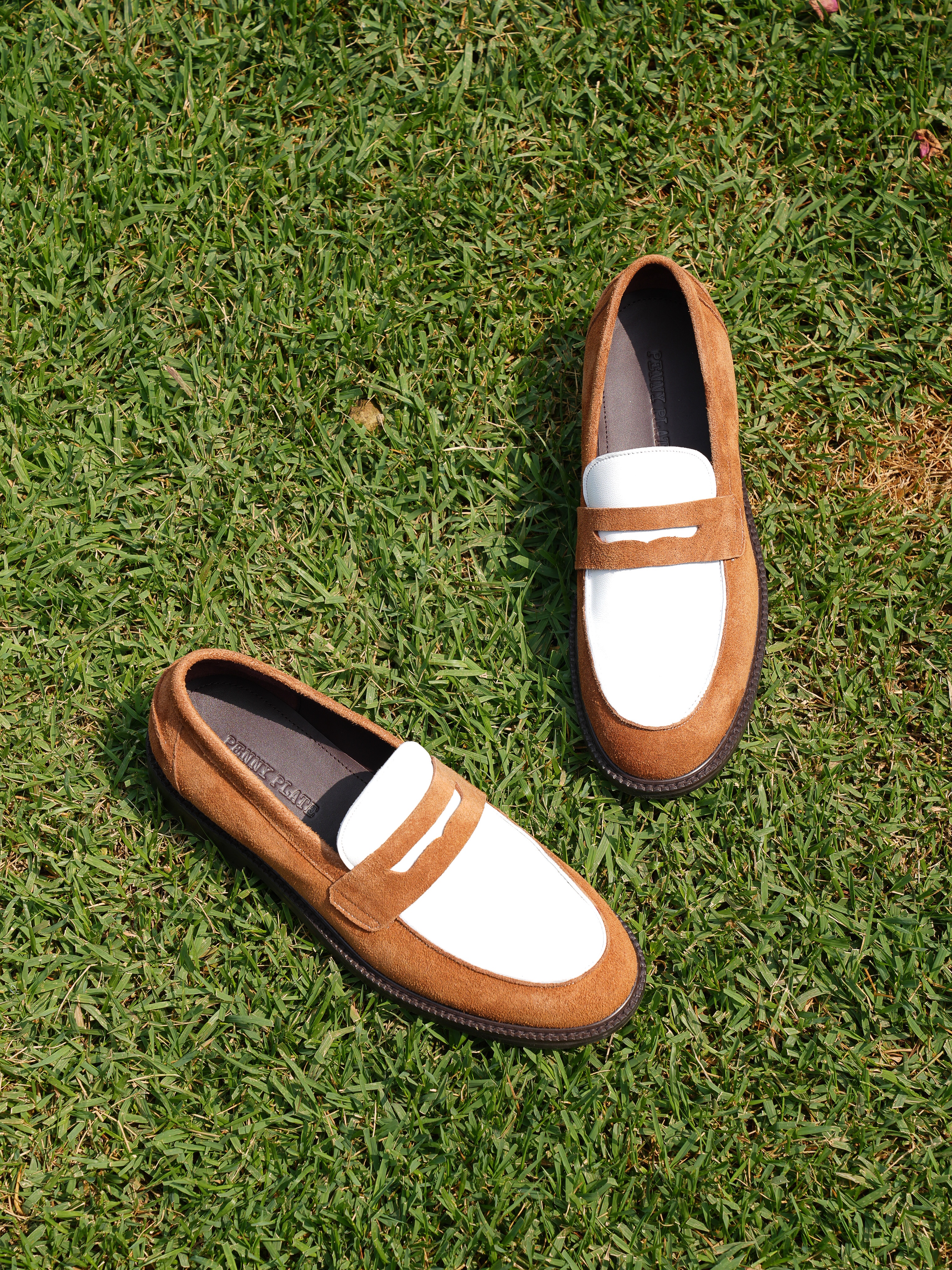 PENNY PLATE Men Suede Loafer Brown Low 착용 스타일